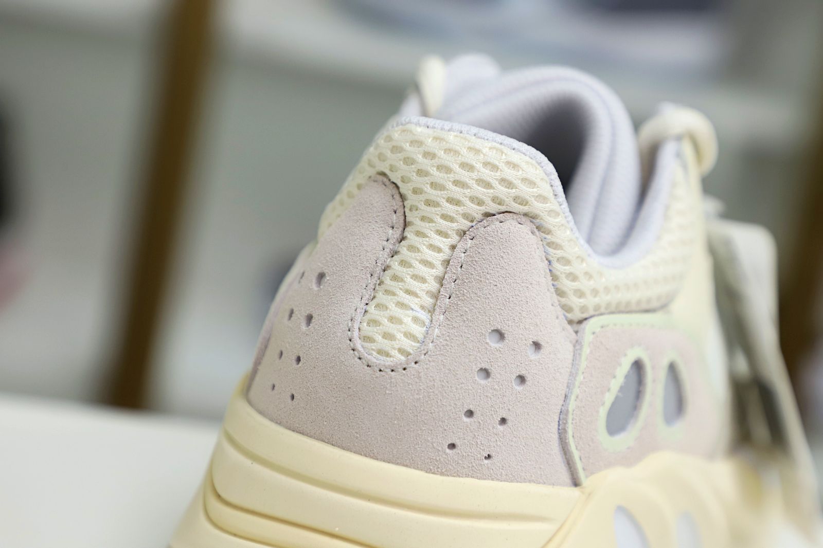 YEEZY BOOST 700 'ANALOG' - finekick.vip
