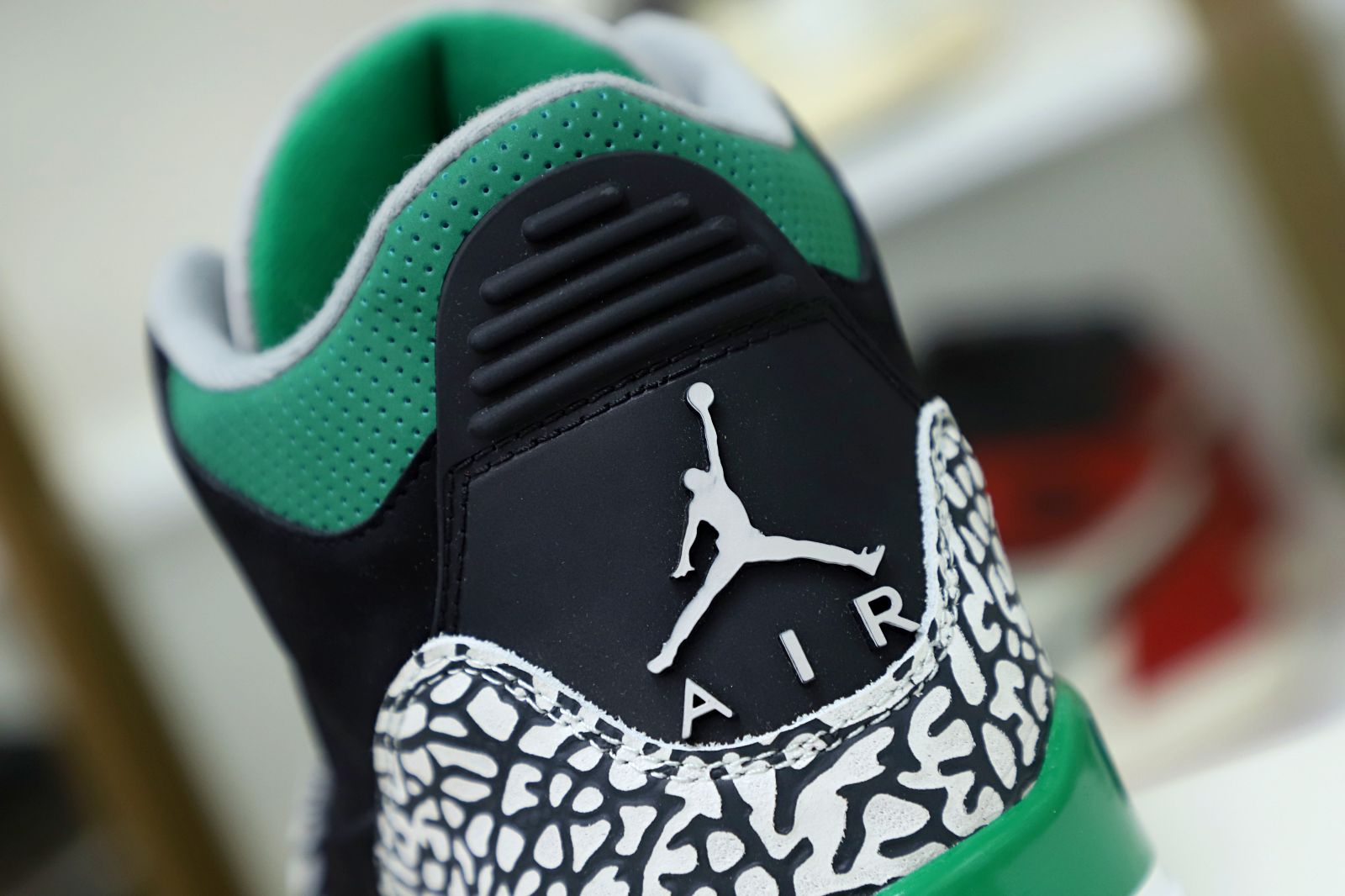 AIR JORDAN 3 PINE GREEN - finekick.vip
