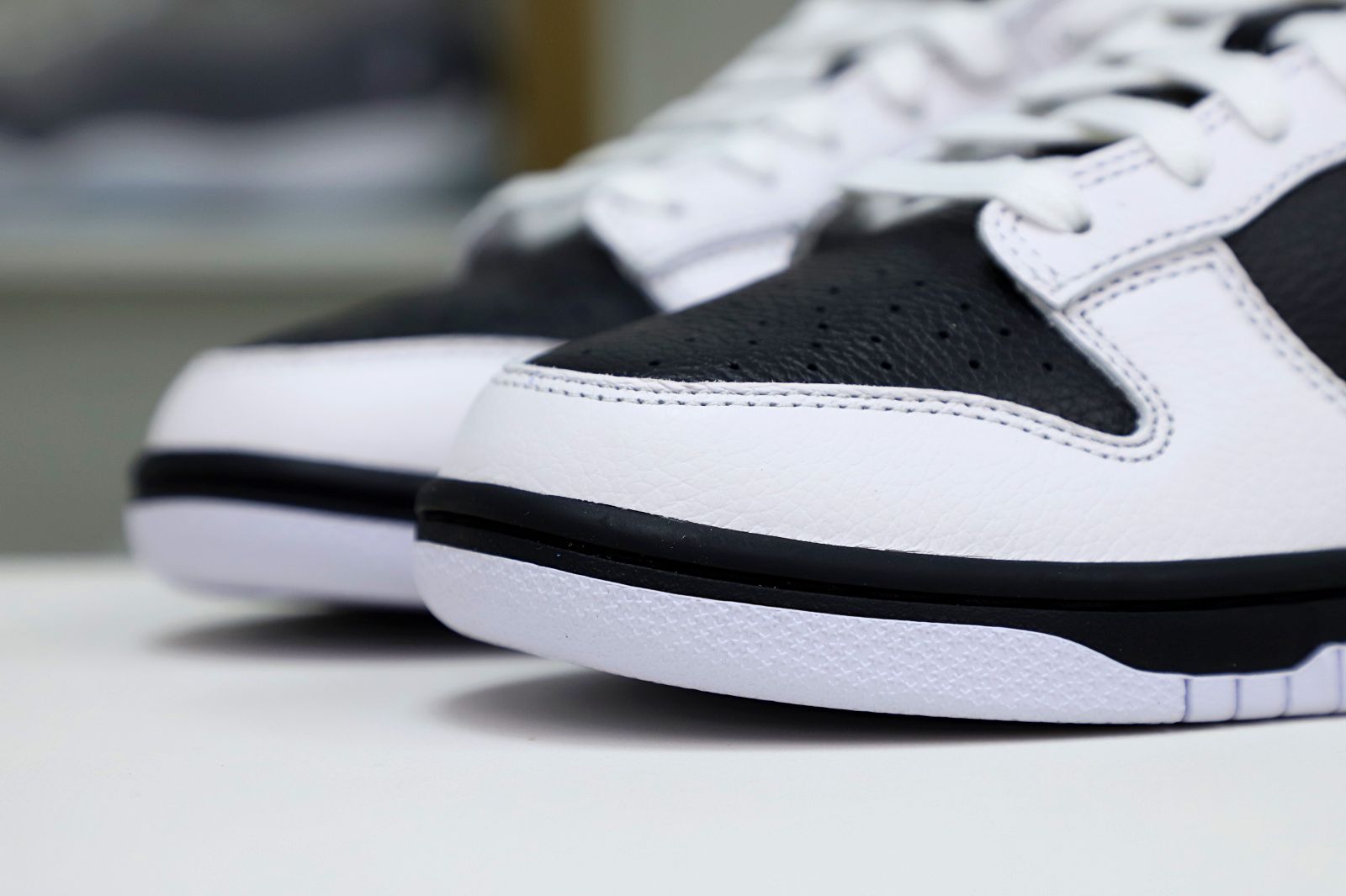 NIKE DUNK LOW RETRO REVERSE PANDA - FD9064-011 - finekick.vip