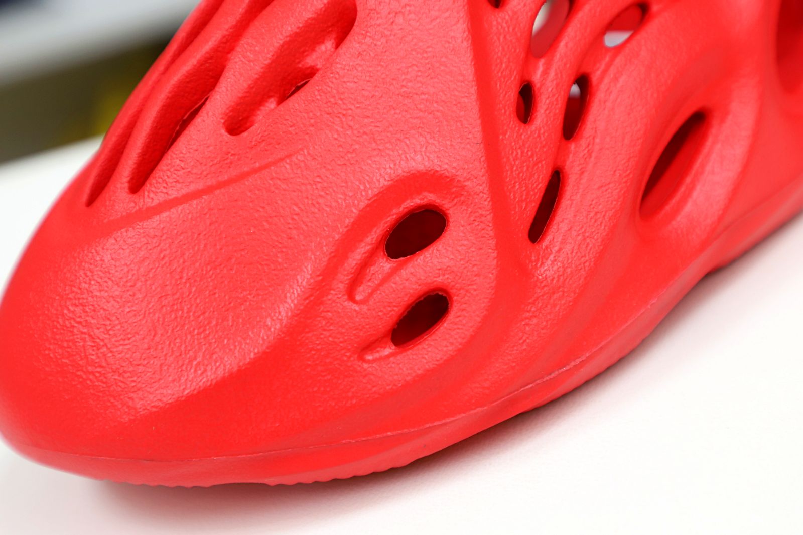 YEEZY FOAM RUNNER 'VERMILION' - finekick.vip