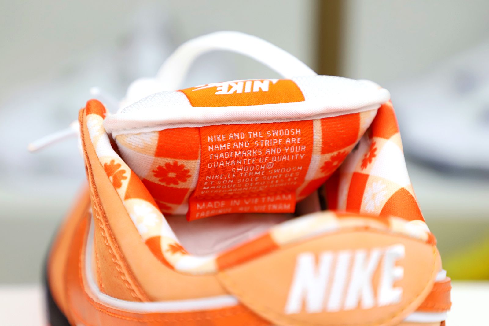 NIKE DUNK ORANGE LOBSTER 2022 - finekick.vip