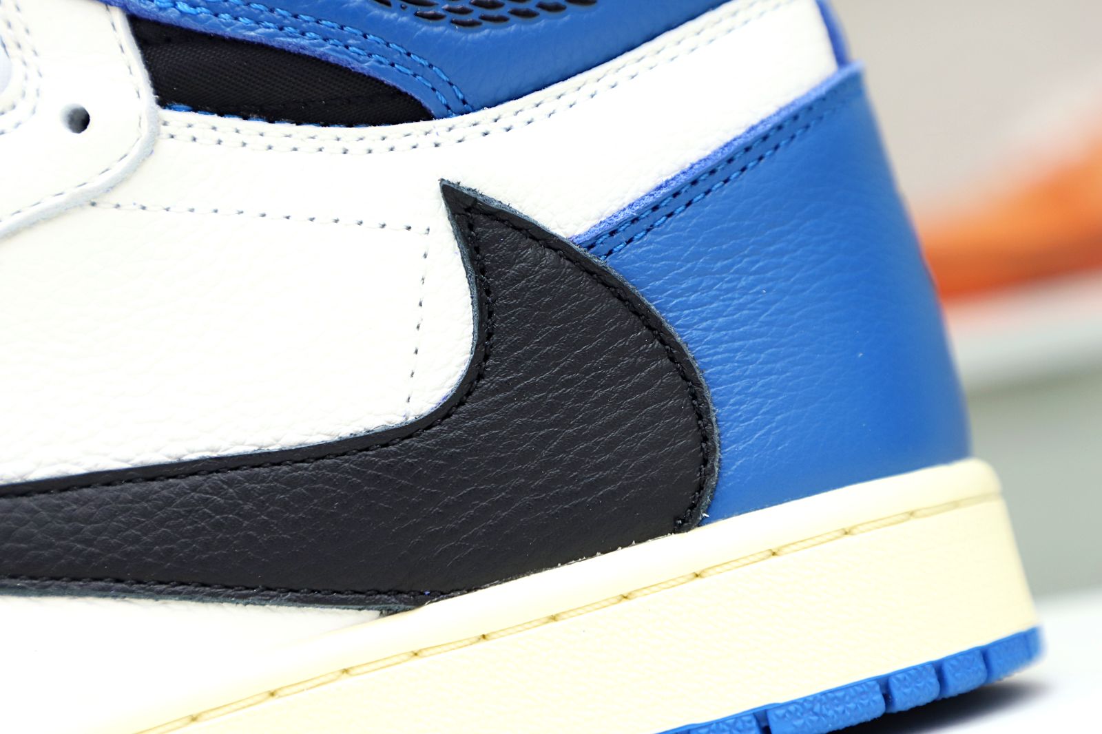 FRAGMENT DESIGN X TRAVIS SCOTT X AIR JORDAN 1 RETRO HIGH - finekick.vip