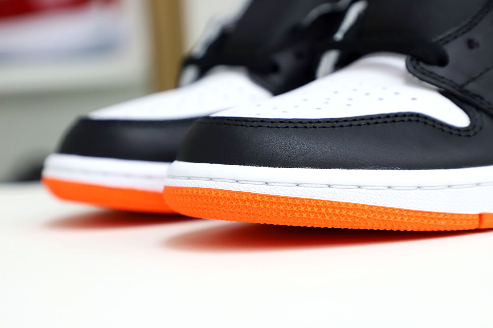 Air Jordan 1 Retro High OG Electro Orange' - finekick.vip