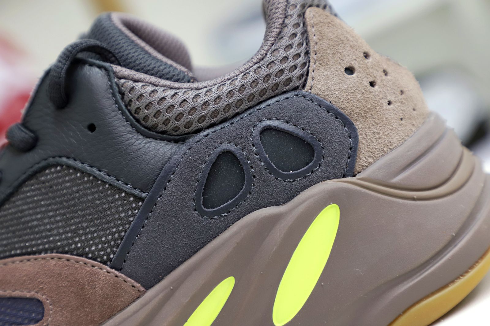 YEEZY BOOST 700 'MAUVE' - finekick.vip