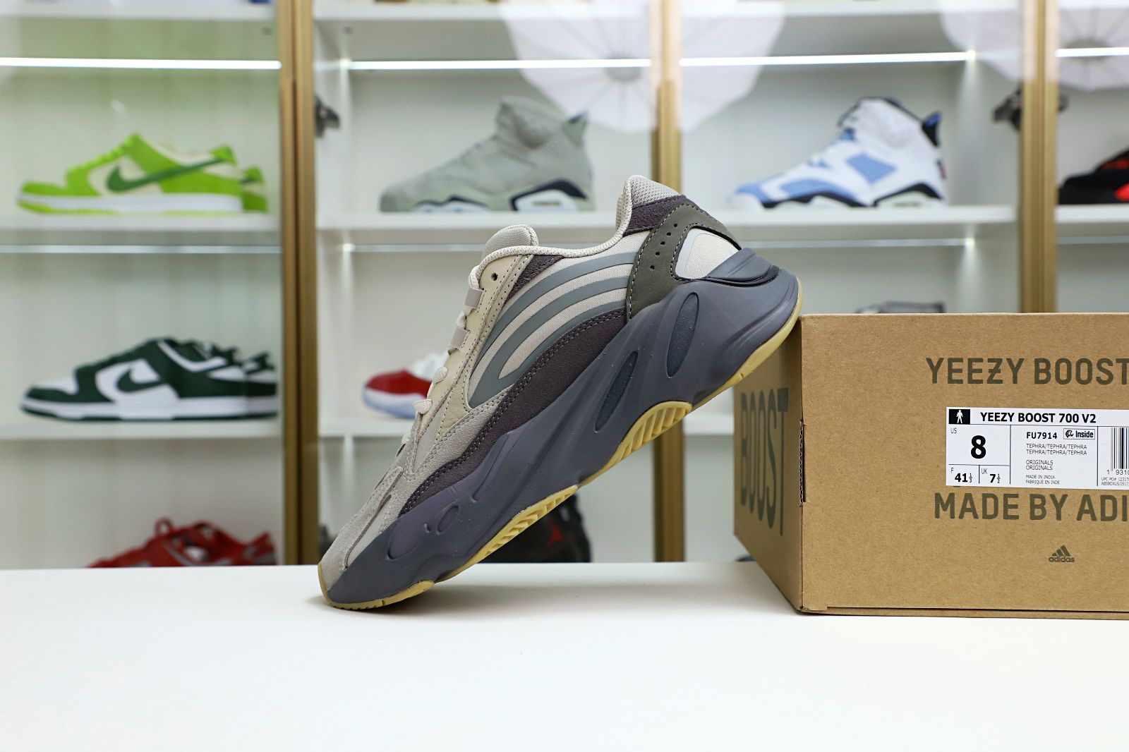 Yeezy boost 700 V2 Tephra - finekick.vip