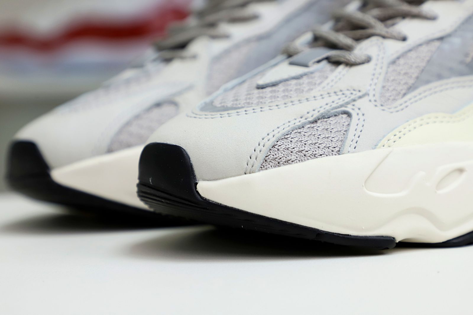 YEEZY BOOST 700 V2 'CREAM' - finekick.vip