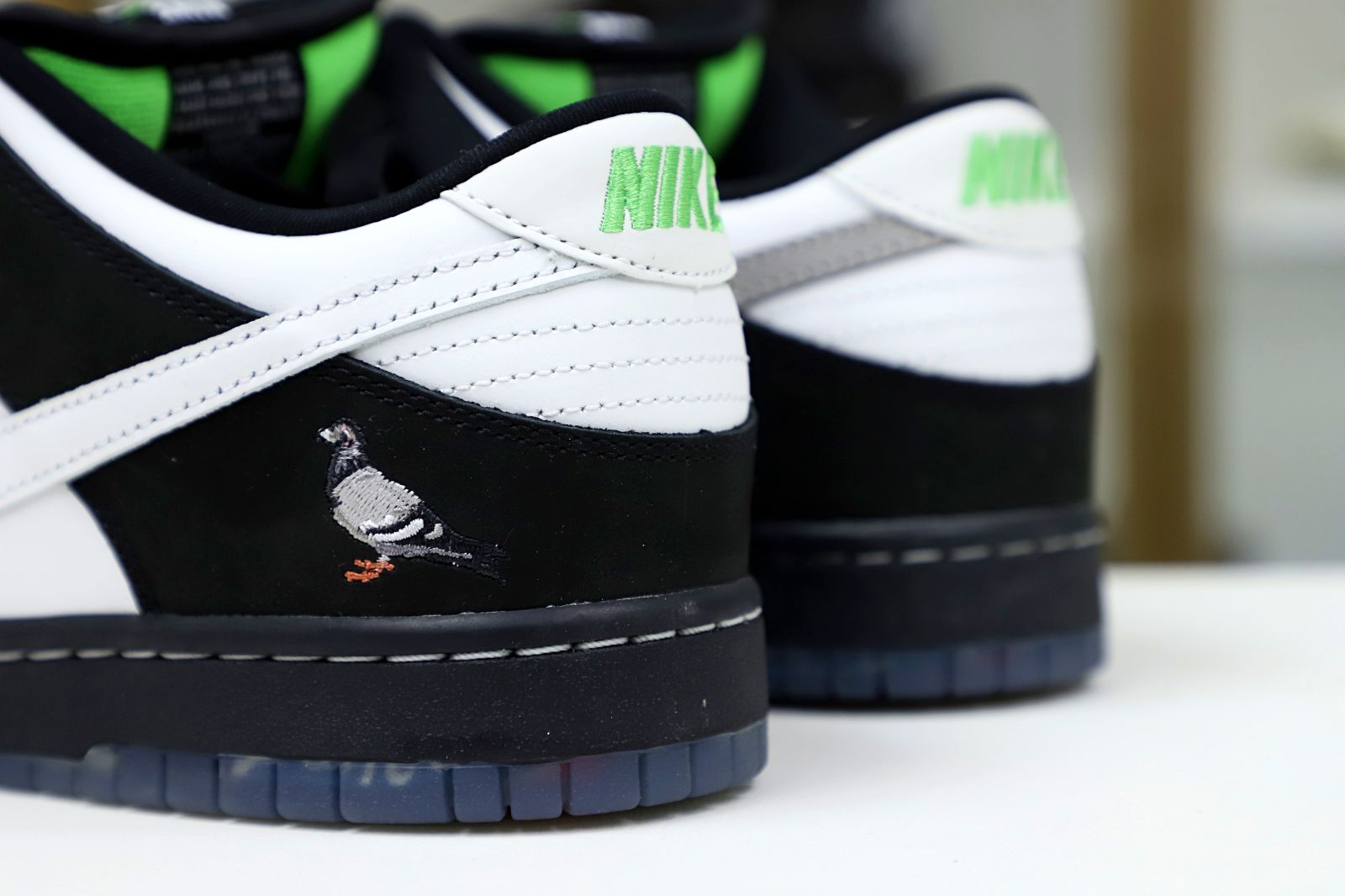 NIKE SB DUNK LOW STAPLE PANDA PIGEON (REGULAR BOX) - finekick.vip
