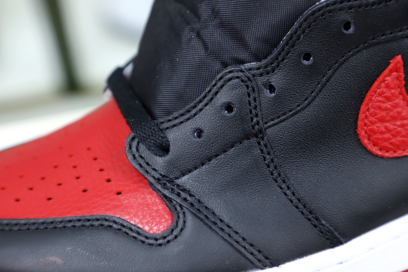 AIR JORDAN 1 RETRO HIGH OG 'BRED' - finekick.vip