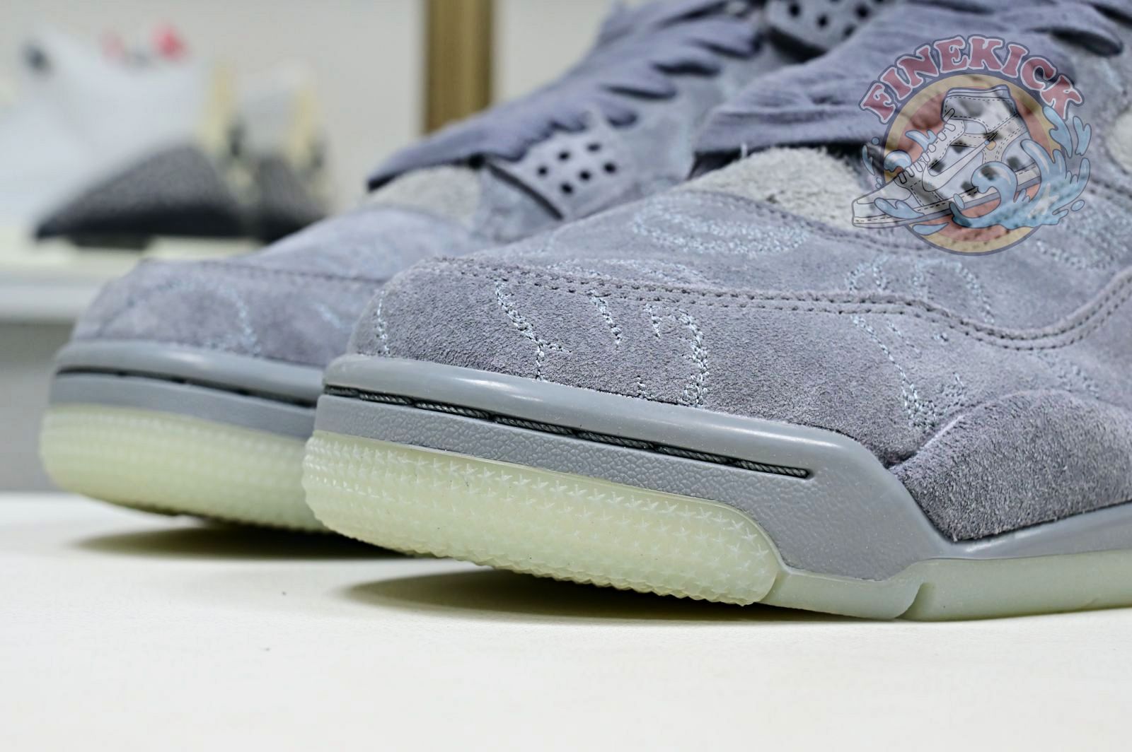 Air Jordan 4 retro kaws - finekick.vip