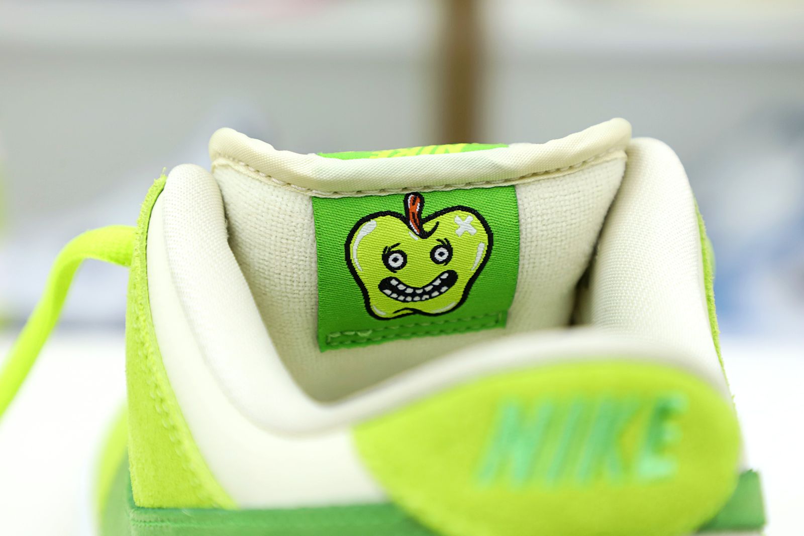 NIKE SB DUNK LOW GREEN APPLE 2022 - finekick.vip