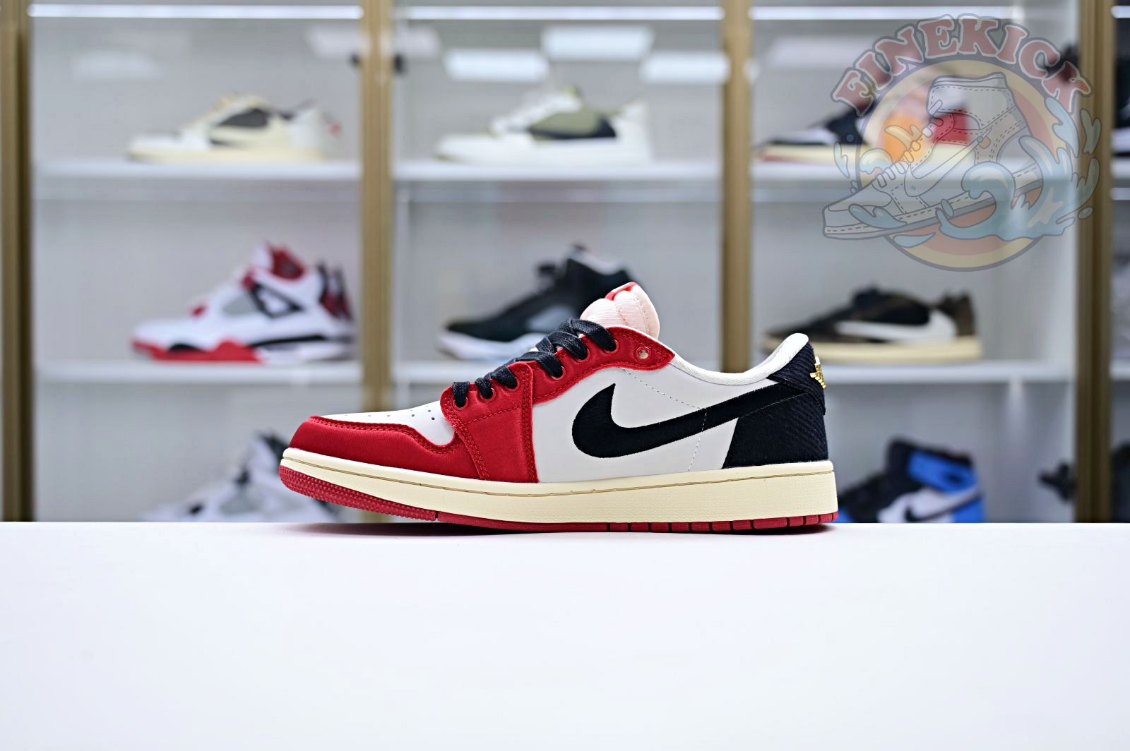 Trophy Room x Air Jordan 1 Low OG “Away” - finekick.vip