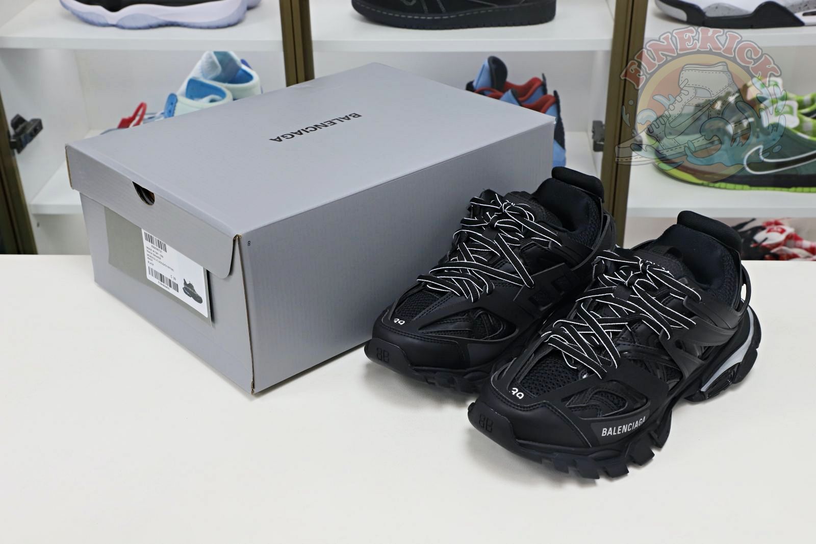 Balenciaga BLGA  Track(LED) - finekick.vip