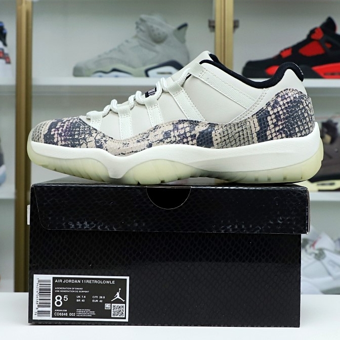 AIR JORDAN 11 LOW SNAKESKIN LIGHT BONE - finekick.vip