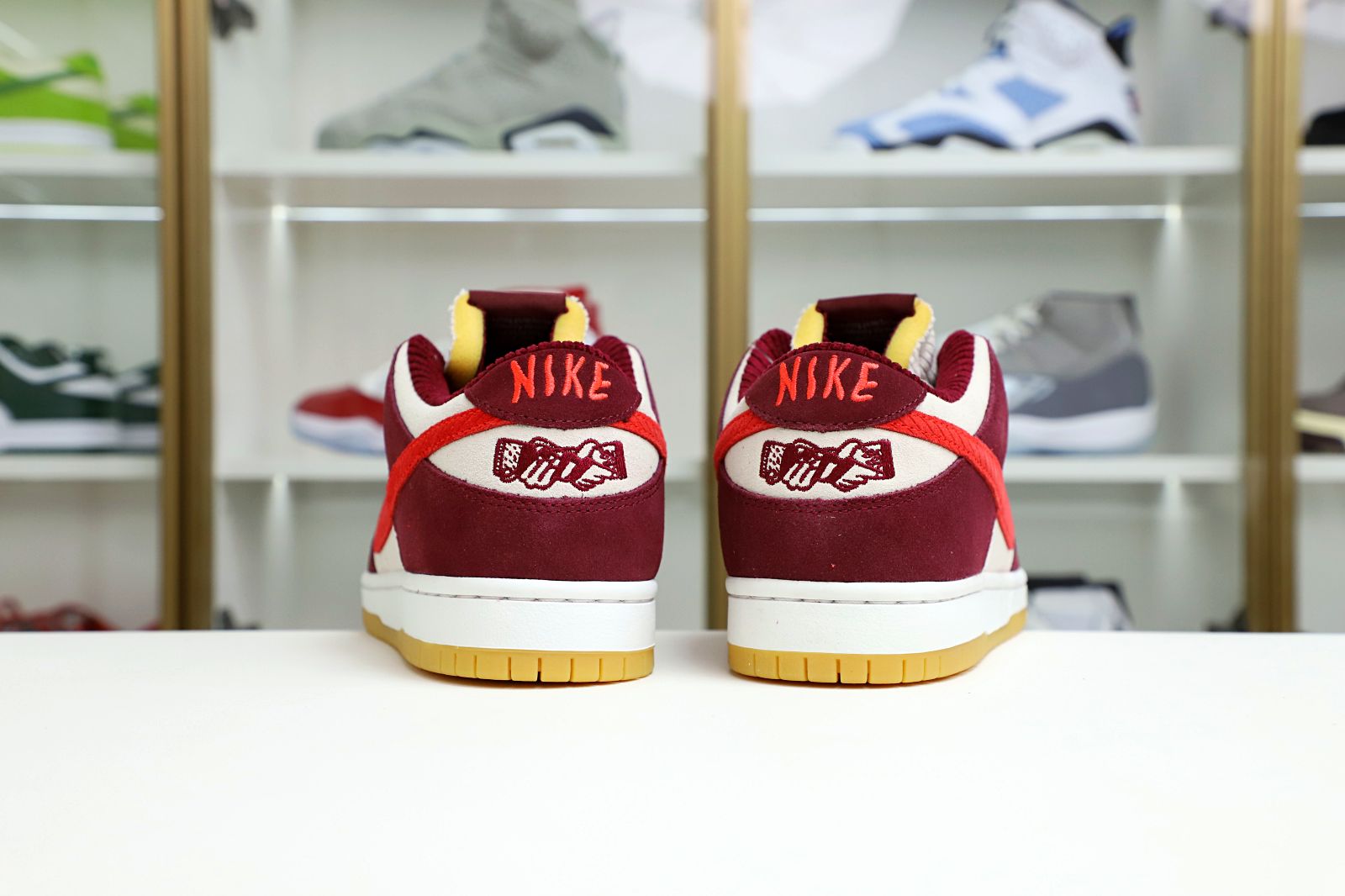 Nike Dunk SB Low Skate Like a Girl - finekick.vip