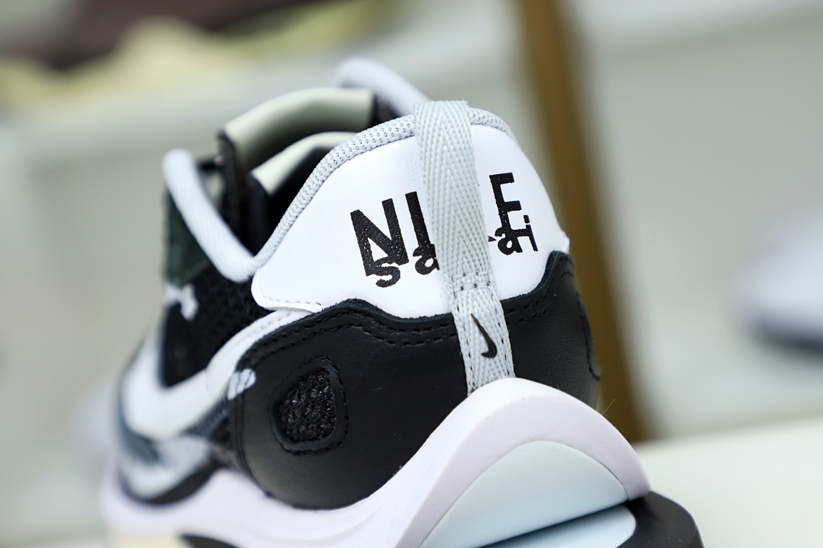 SACAI X VAPORWAFFLE 'BLACK WHITE' - finekick.vip