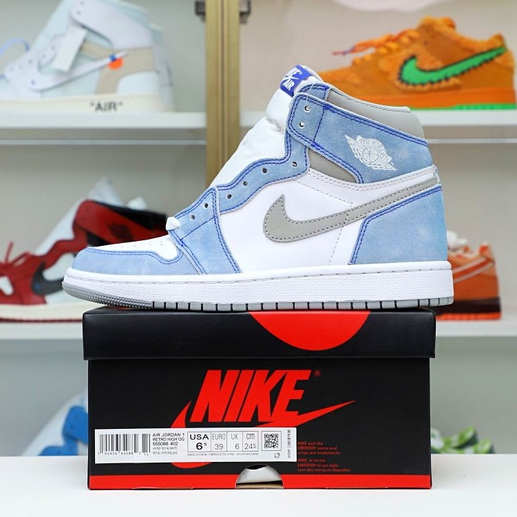 AIR JORDAN 1 RETRO HIGH OG 'HYPER ROYAL' - finekick.vip