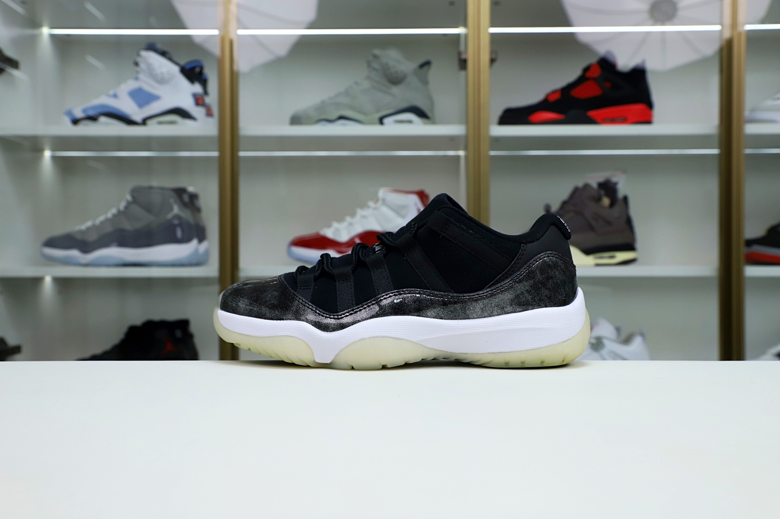 Air Jordan 11 retro low barons - finekick.vip