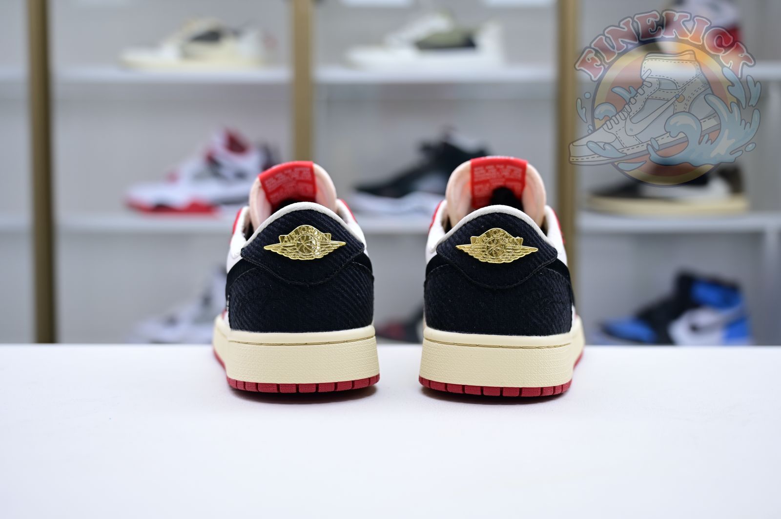 Trophy Room x Air Jordan 1 Low OG “Away” - finekick.vip