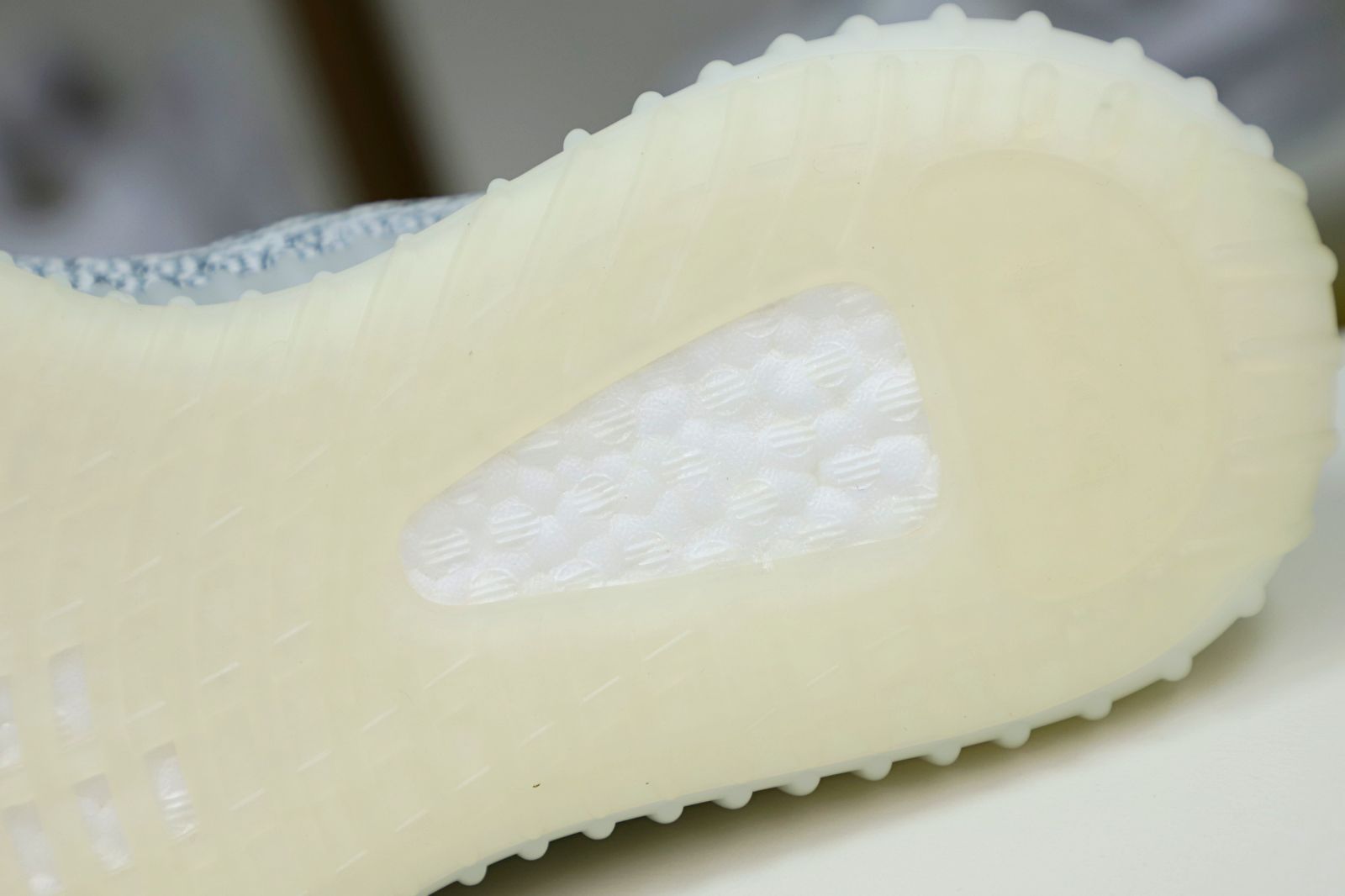 YEEZY BOOST 350 V2 'CLOUD WHITE REFLECTIVE' - finekick.vip