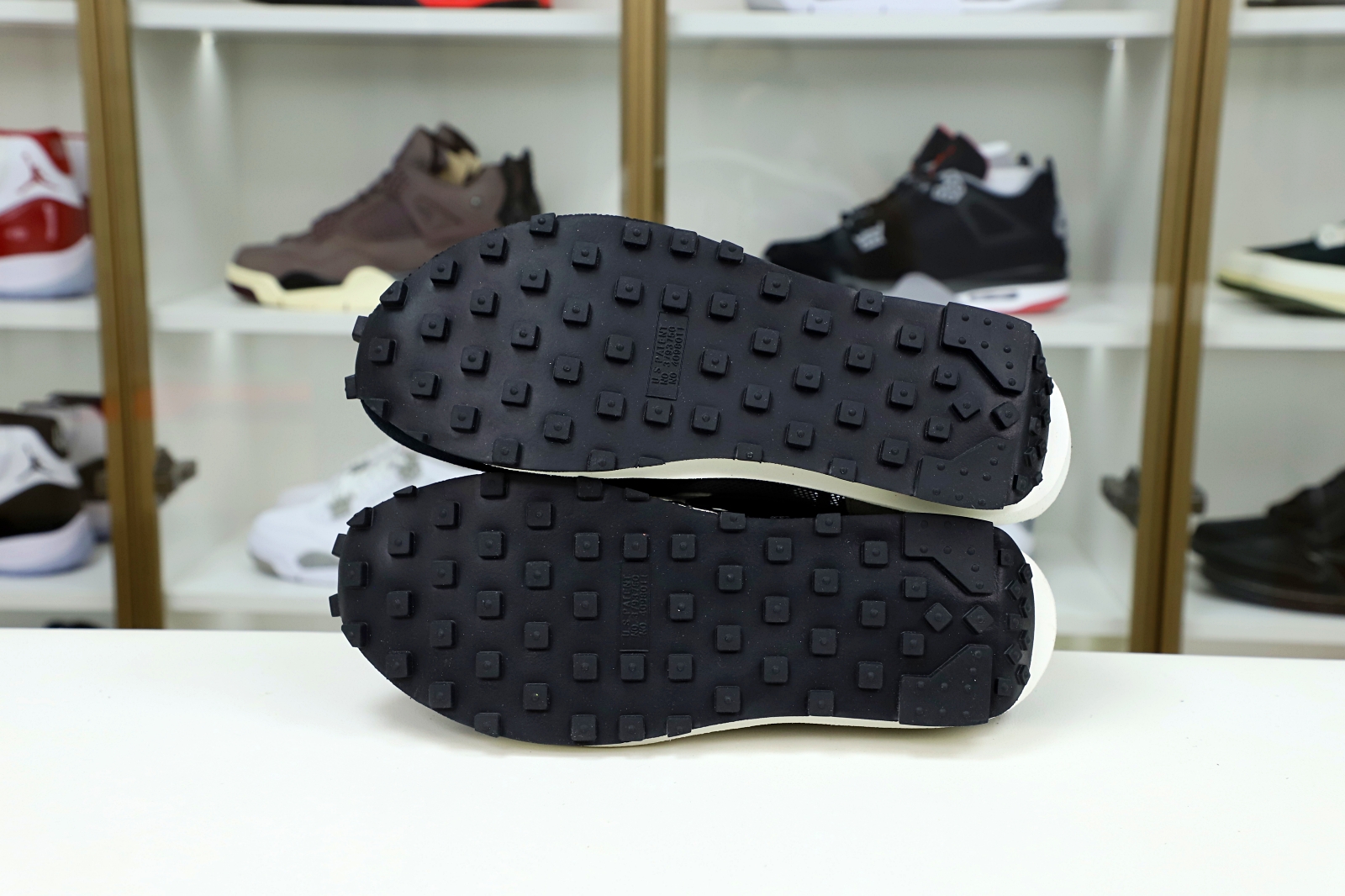 SACAI X LDWAFFLE 'BLACK' - finekick.vip