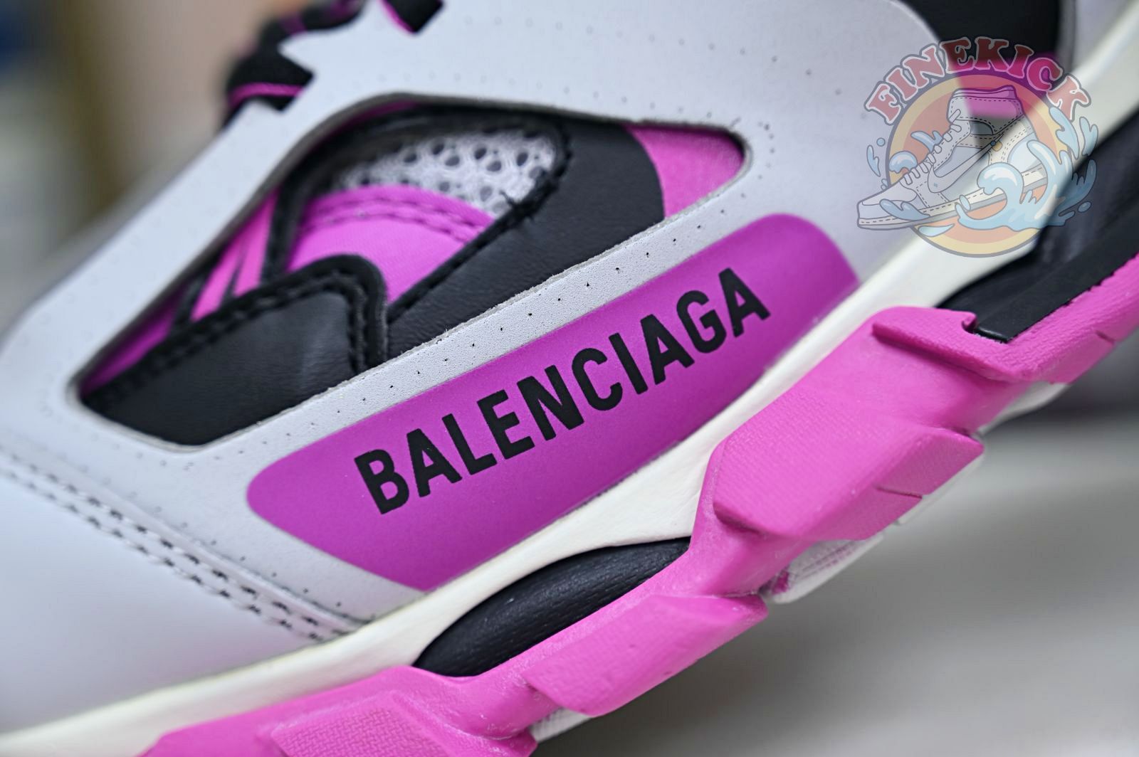 Balenciaga BLGA  Track(LED) - finekick.vip