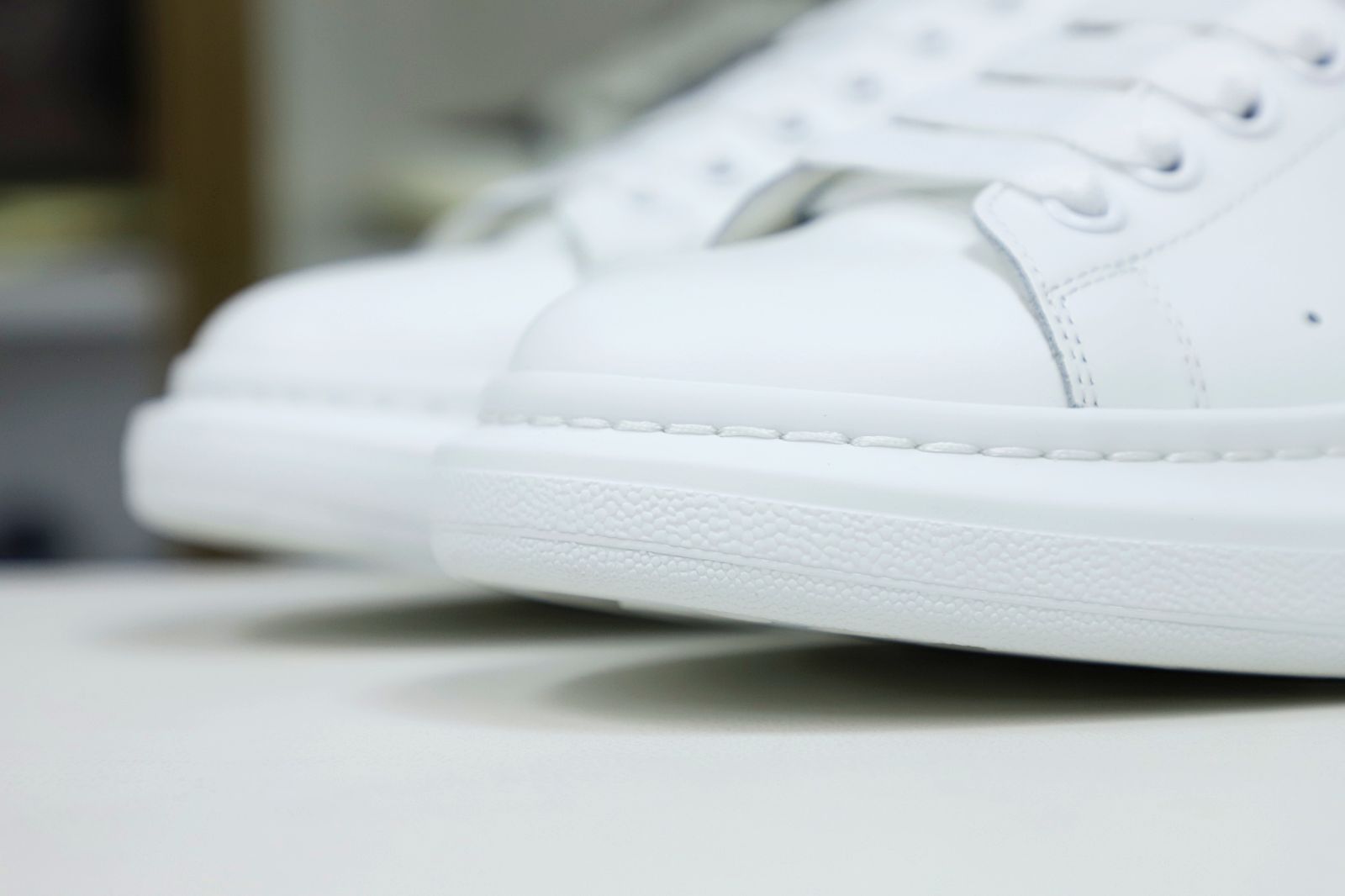 ALXNDER MC MCQUEEN WHITE SMOOTH CALF LEATHER RED SUEDE - finekick.vip