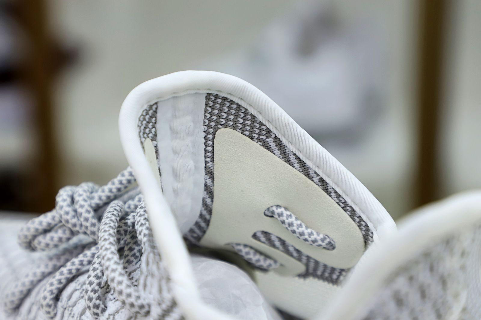 YEEZY BOOST 350 V2 'STATIC NON- - finekick.vip