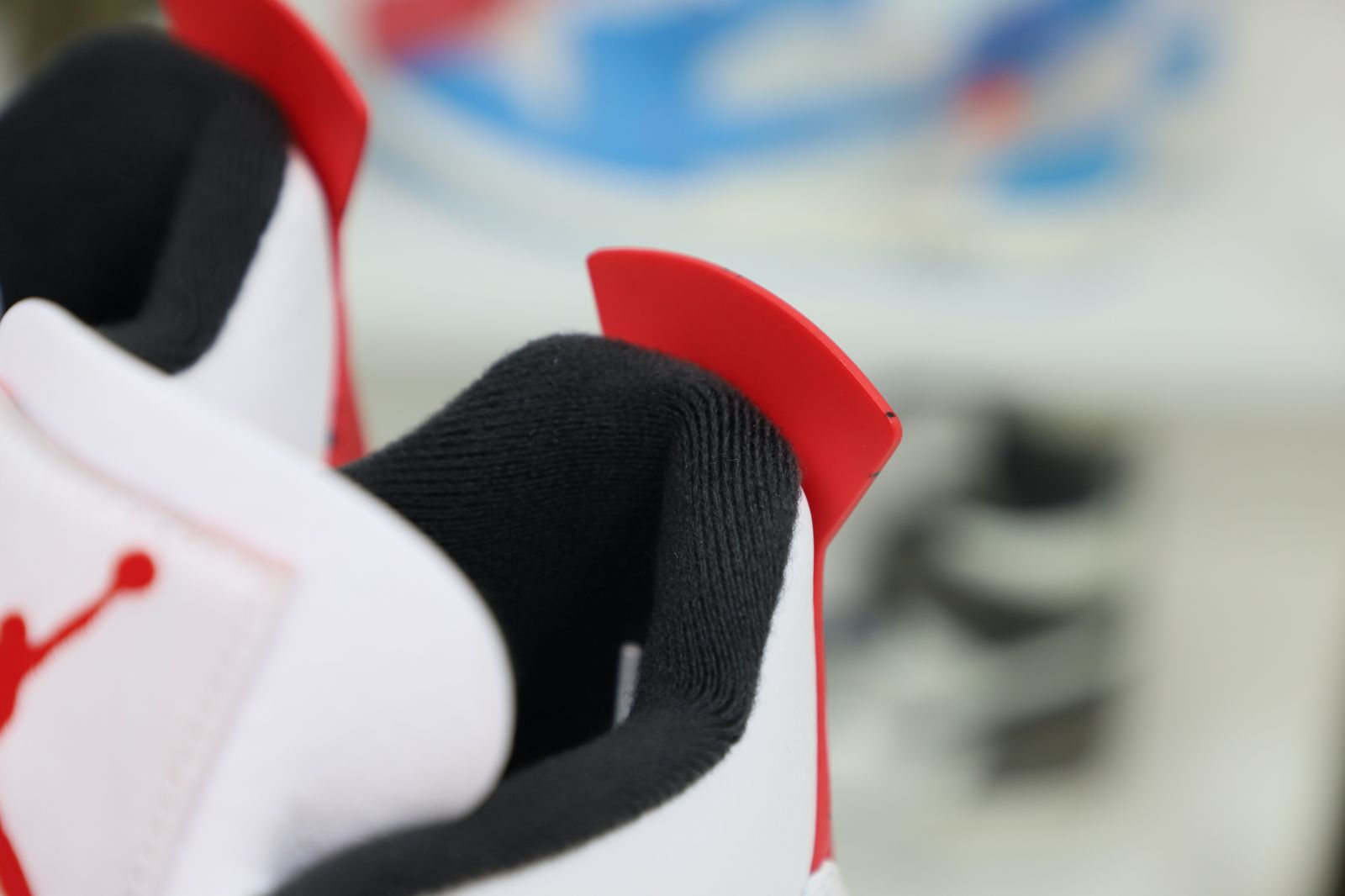 Air Jordan 4