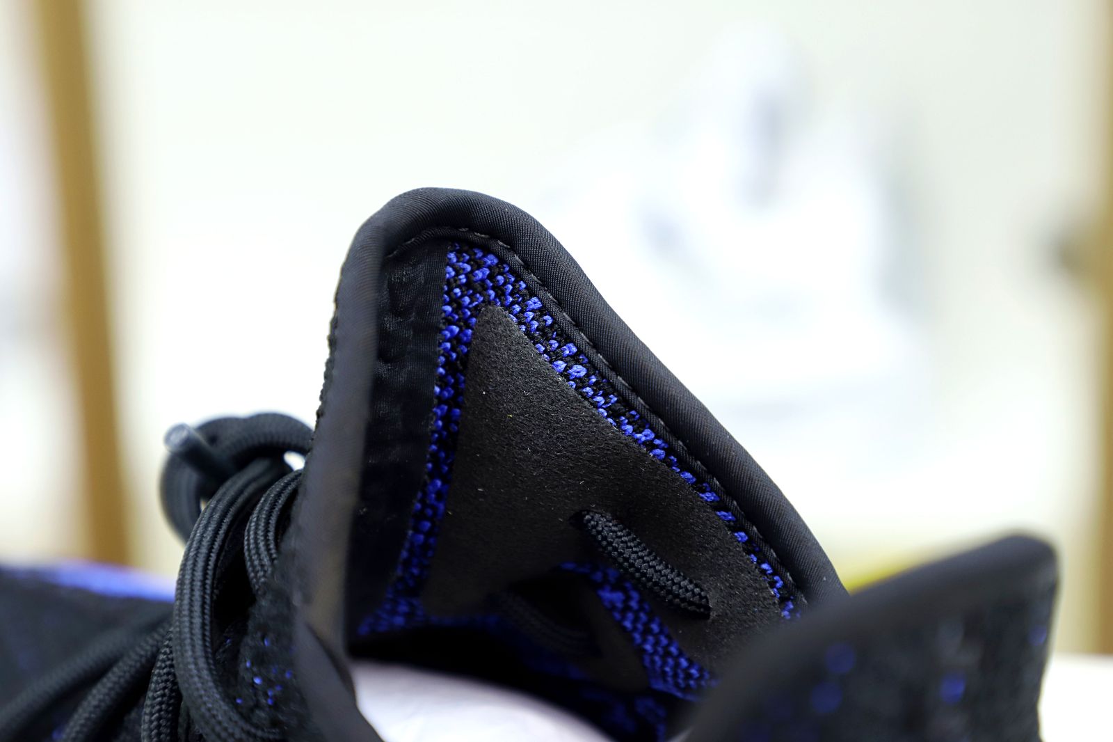 YEEZY BOOST 350 V2 'DAZZLING BLUE' - finekick.vip