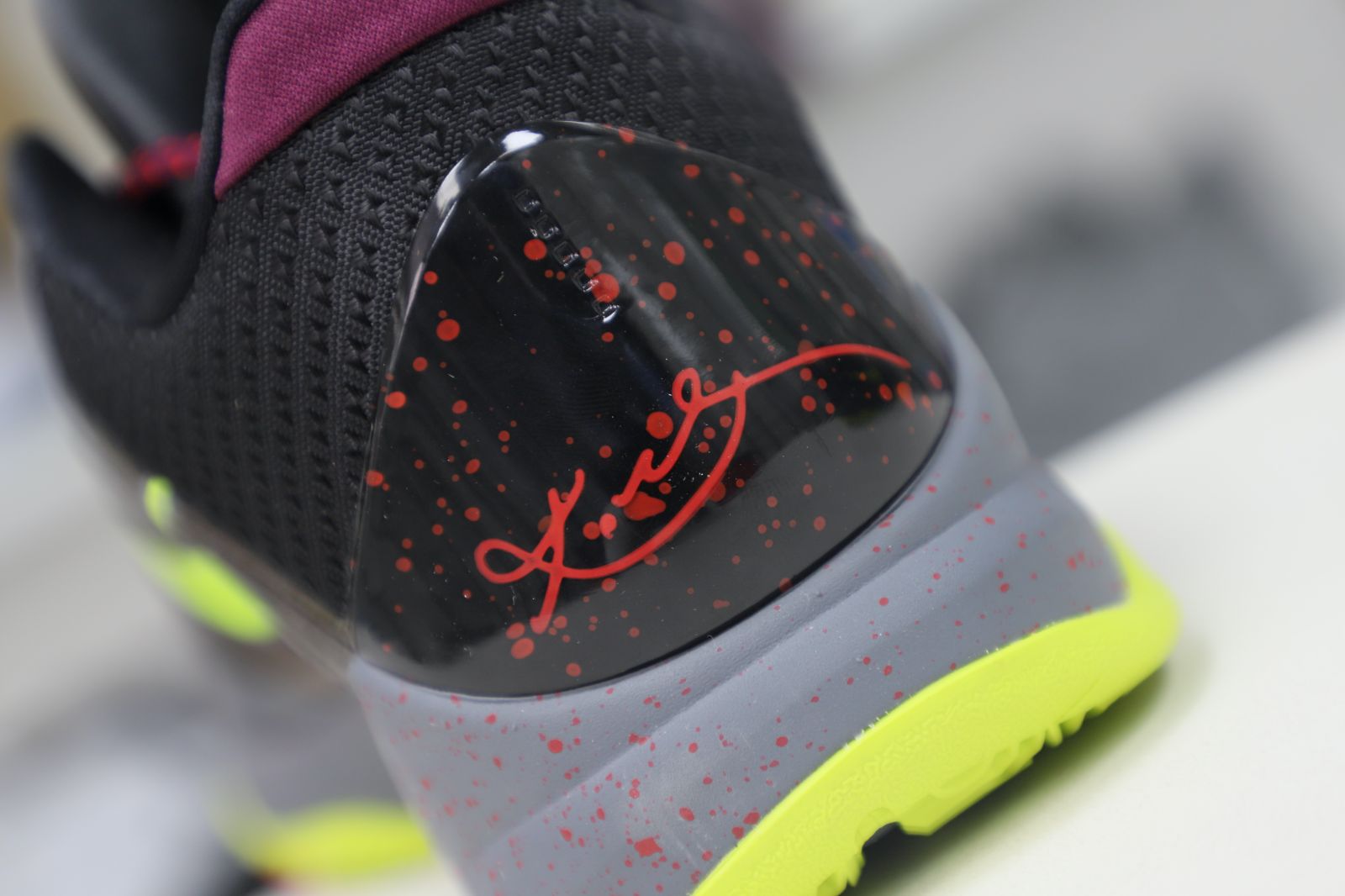 NIKE ZOOM KOBE 5 - finekick.vip