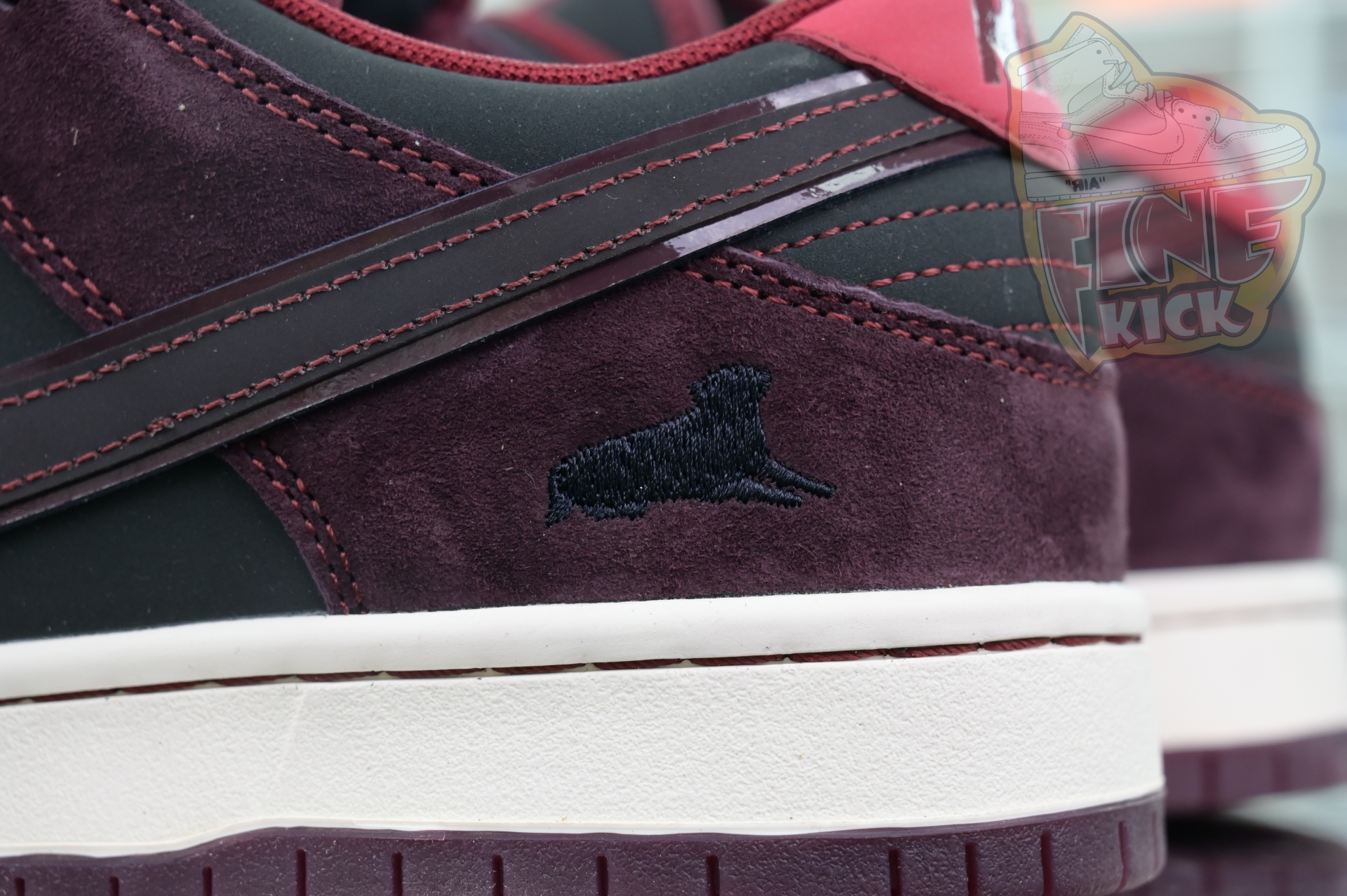 RIOT Skateshop x Nike SB Dunk Low - finekick.vip