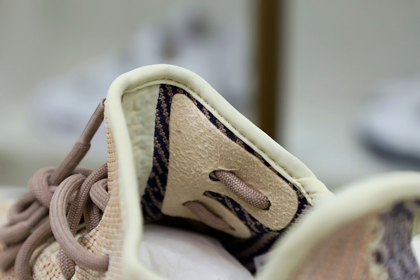 YEEZY BOOST 350 V2 'ASH PEARL' - finekick.vip