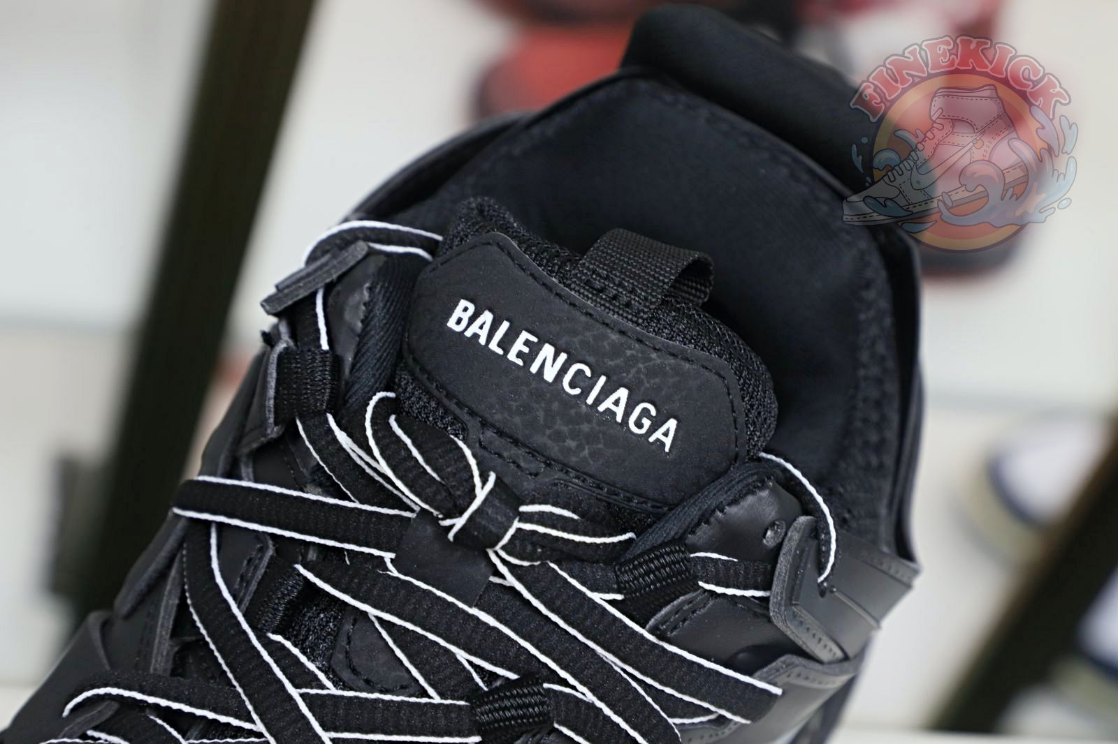 Balenciaga BLGA  Track(LED) - finekick.vip