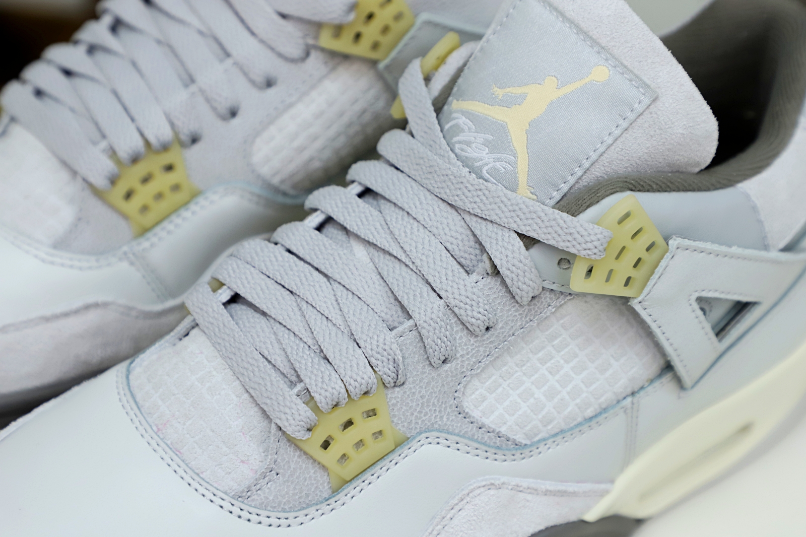 Air Jordan 4 SE