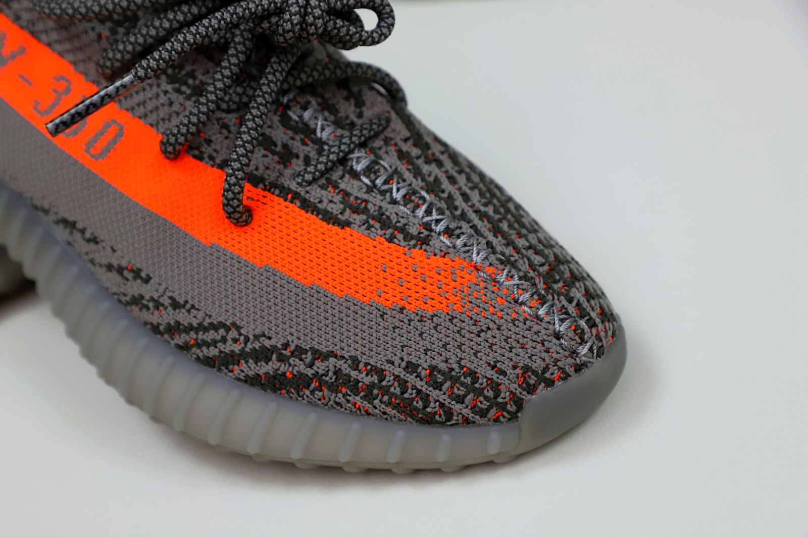 YEEZY BOOST 350 V2 'BELUGA' - finekick.vip