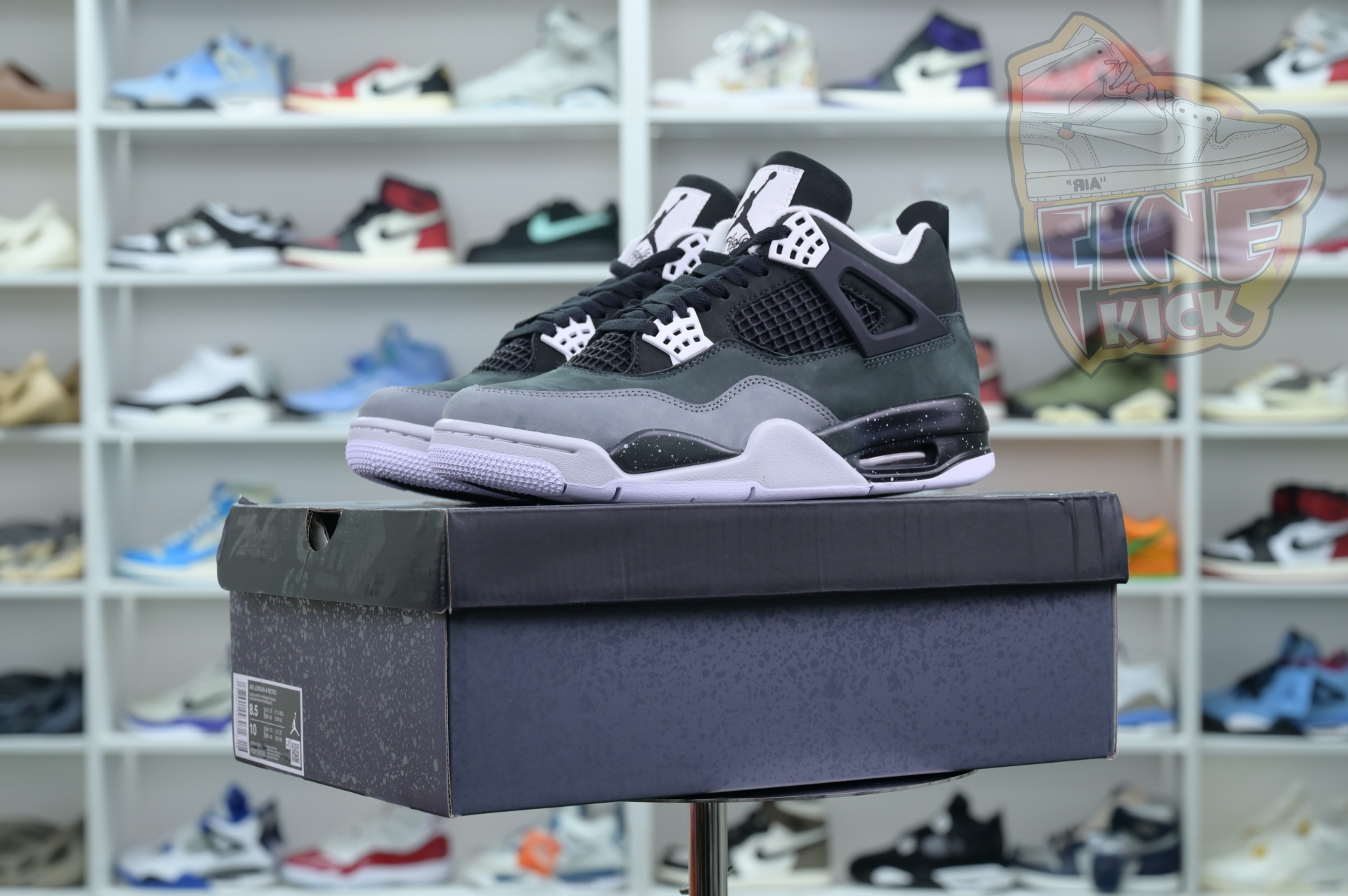 Air Jordan 4