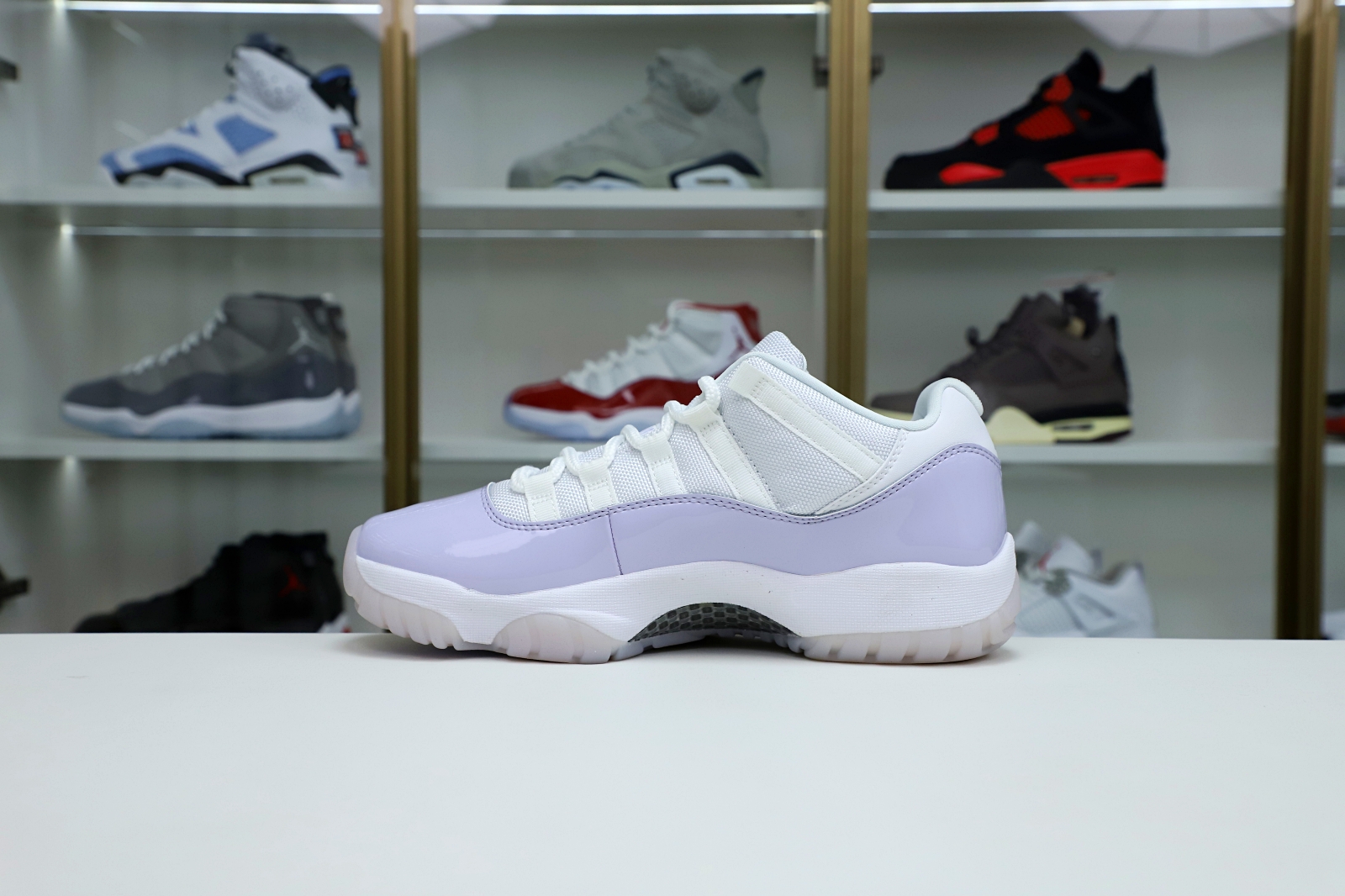 AIR JORDAN 11 LOW PURE VIOLET - finekick.vip