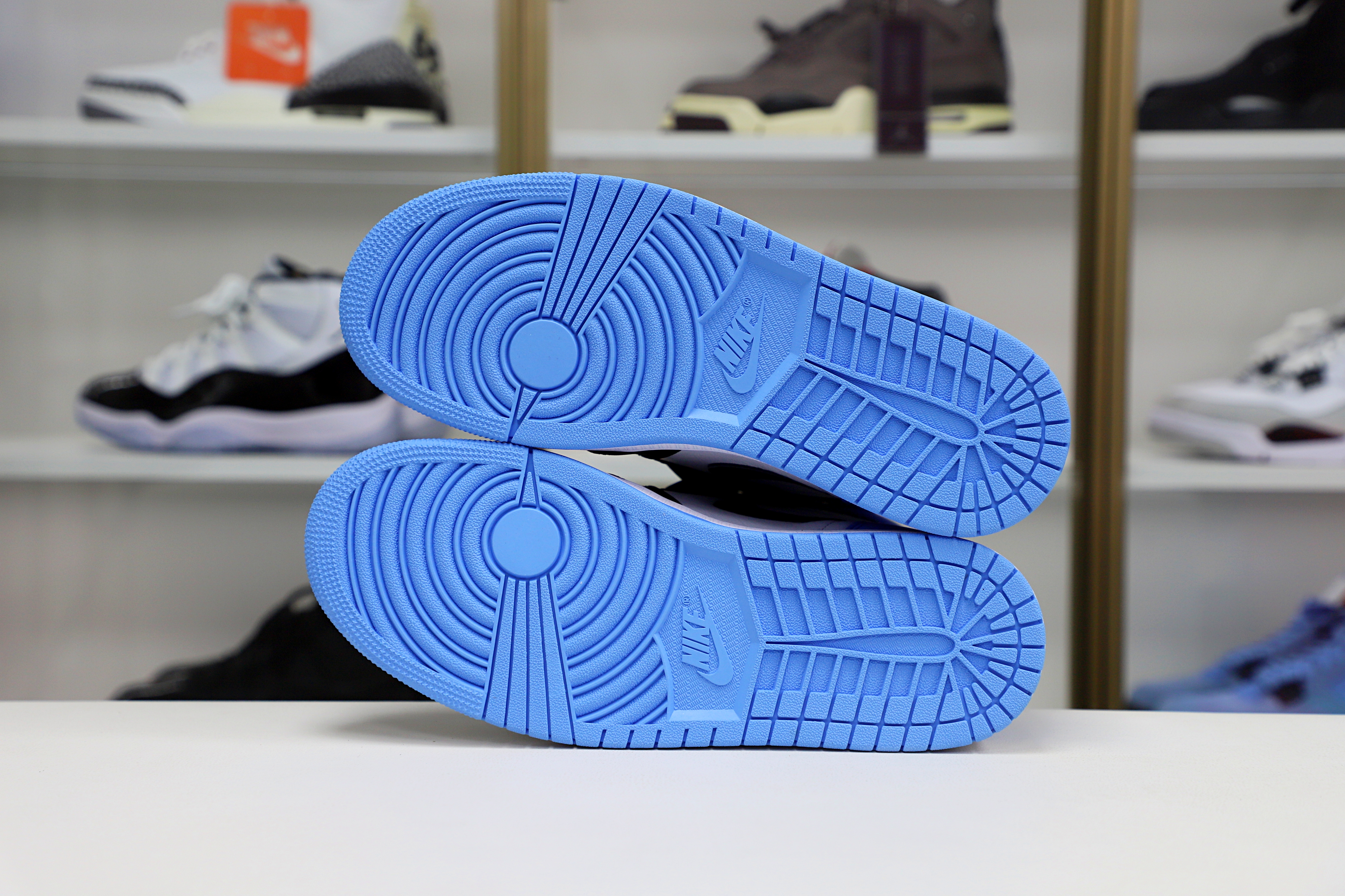Air Jordan 1 High OG“University Blue - finekick.vip