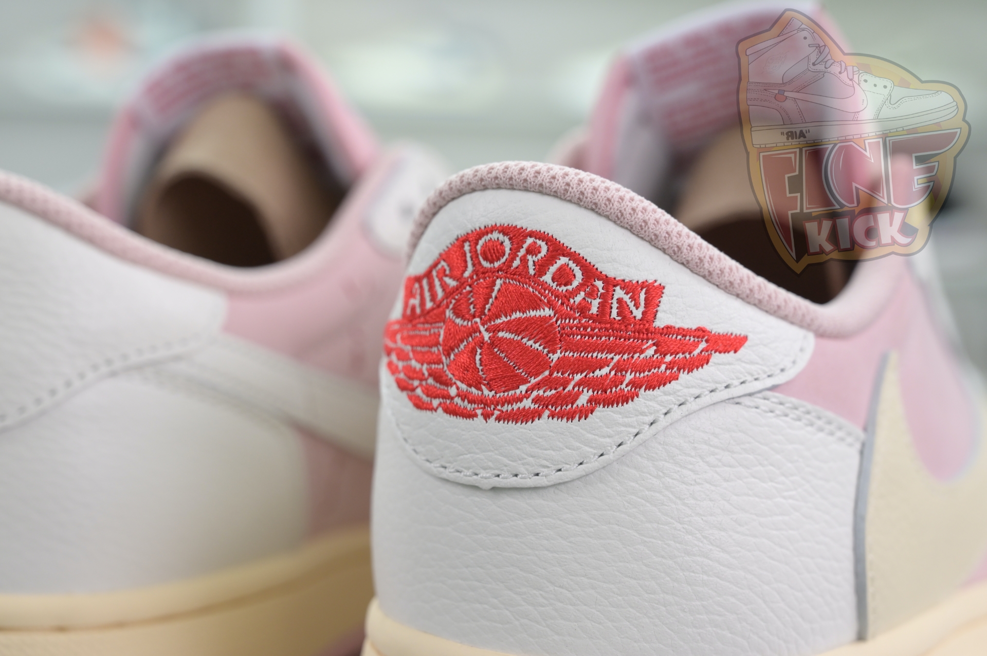 Travis Scott x Air Jordan 1Low - finekick.vip