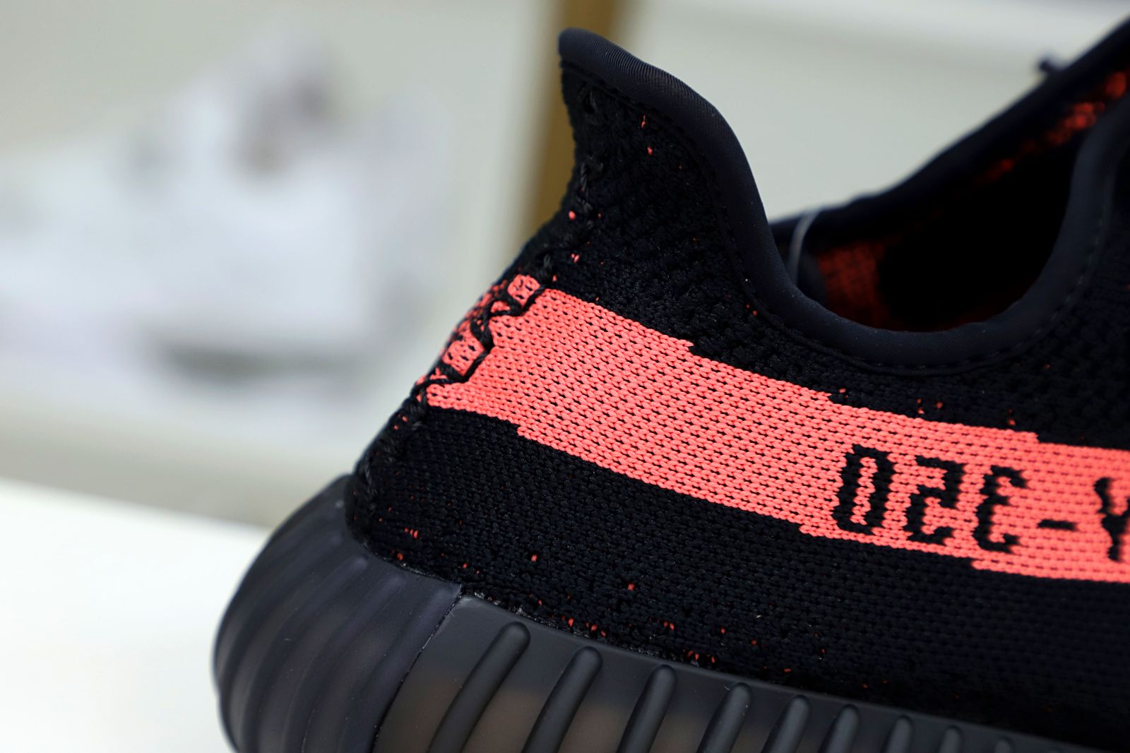 YEEZY BOOST 350 V2 'RED' - finekick.vip