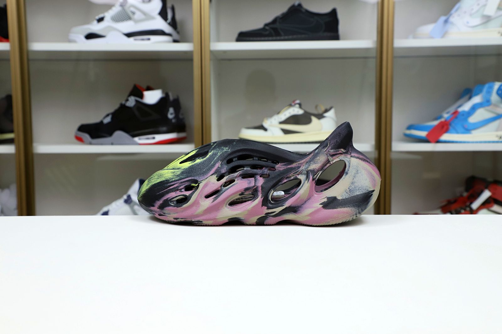 YEEZY FOAM RUNNER “MX CARBON” 2022 (IG9562) - finekick.vip