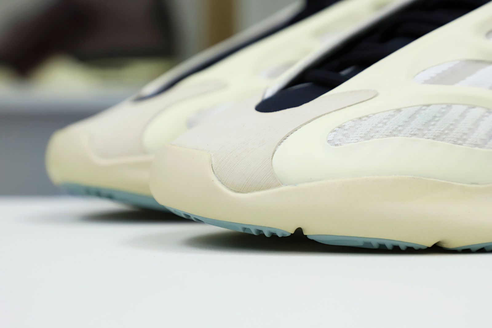 YEEZY 700 V3 'AZAEL' - finekick.vip