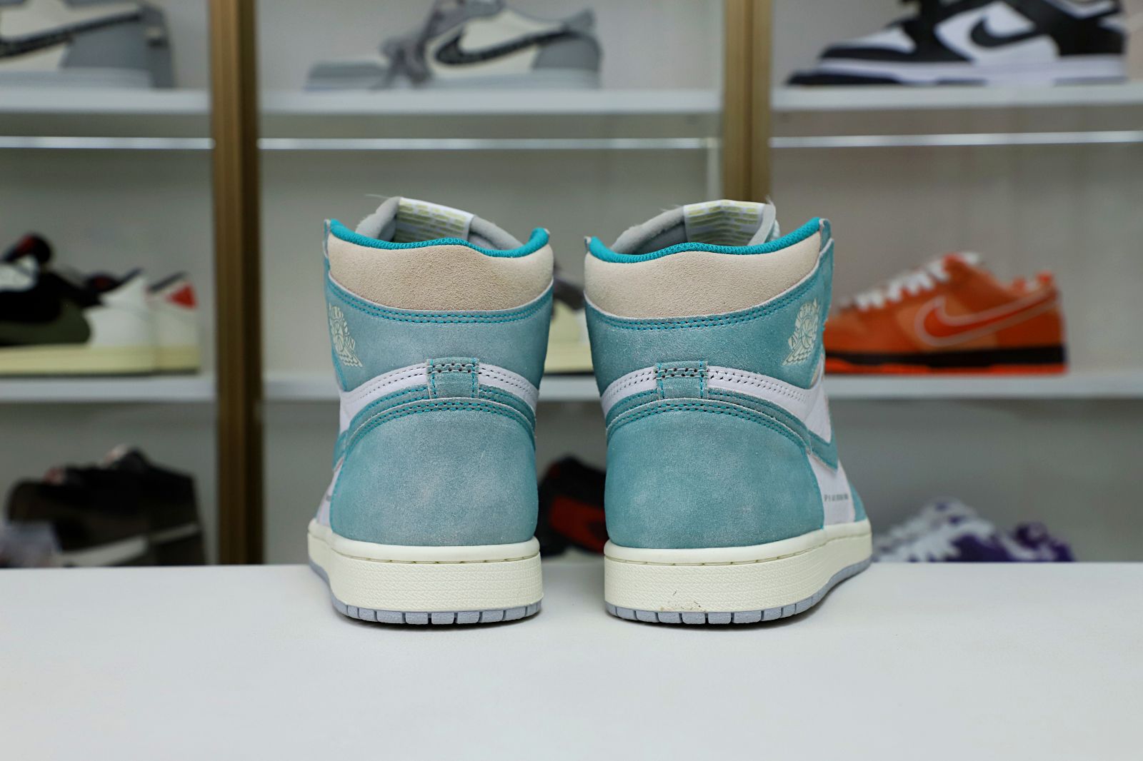 AIR JORDAN 1 RETRO HIGH OG 'TURBO GREEN' - finekick.vip