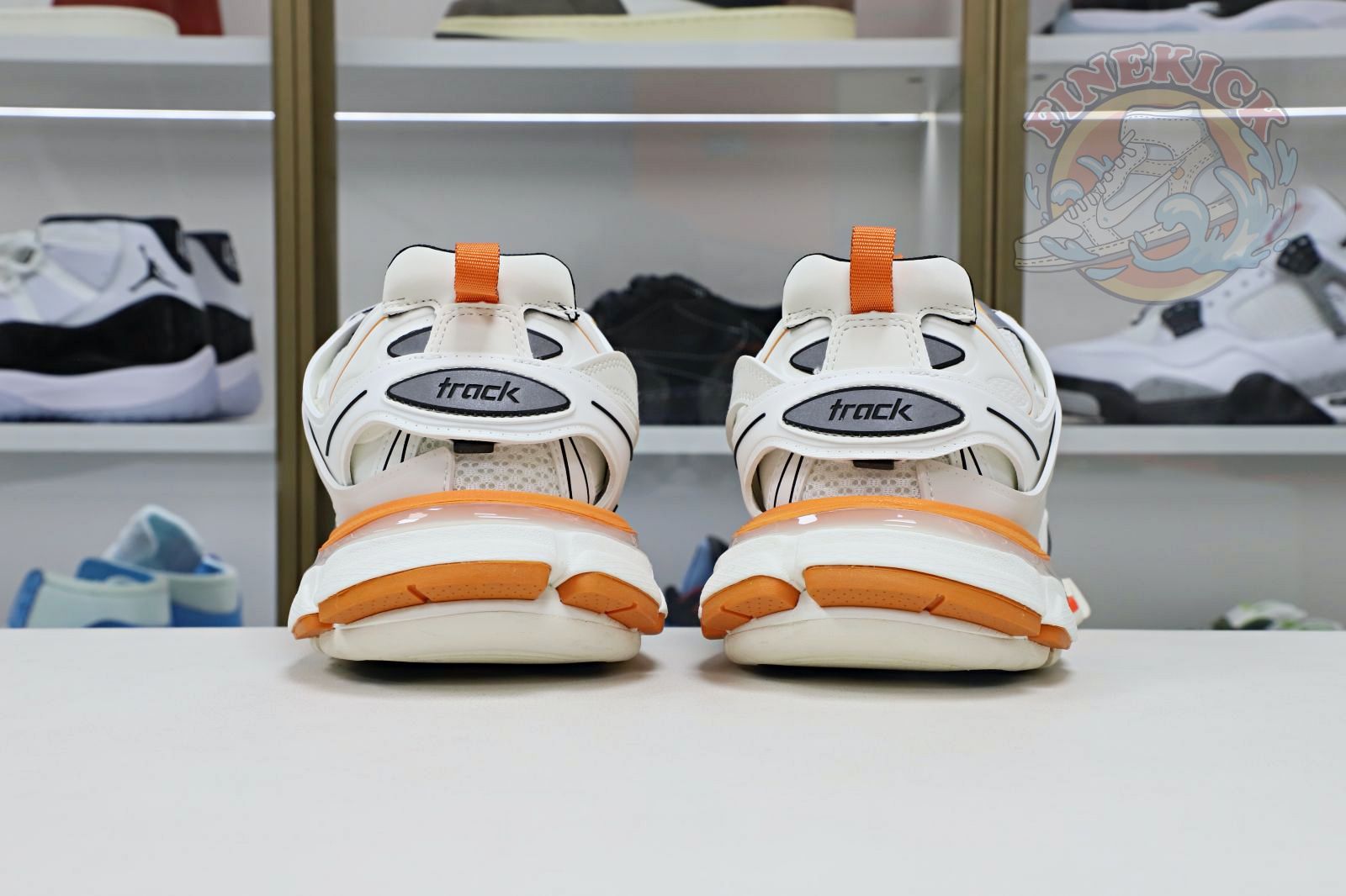 Balenciaga BLGA  Track(LED) - finekick.vip