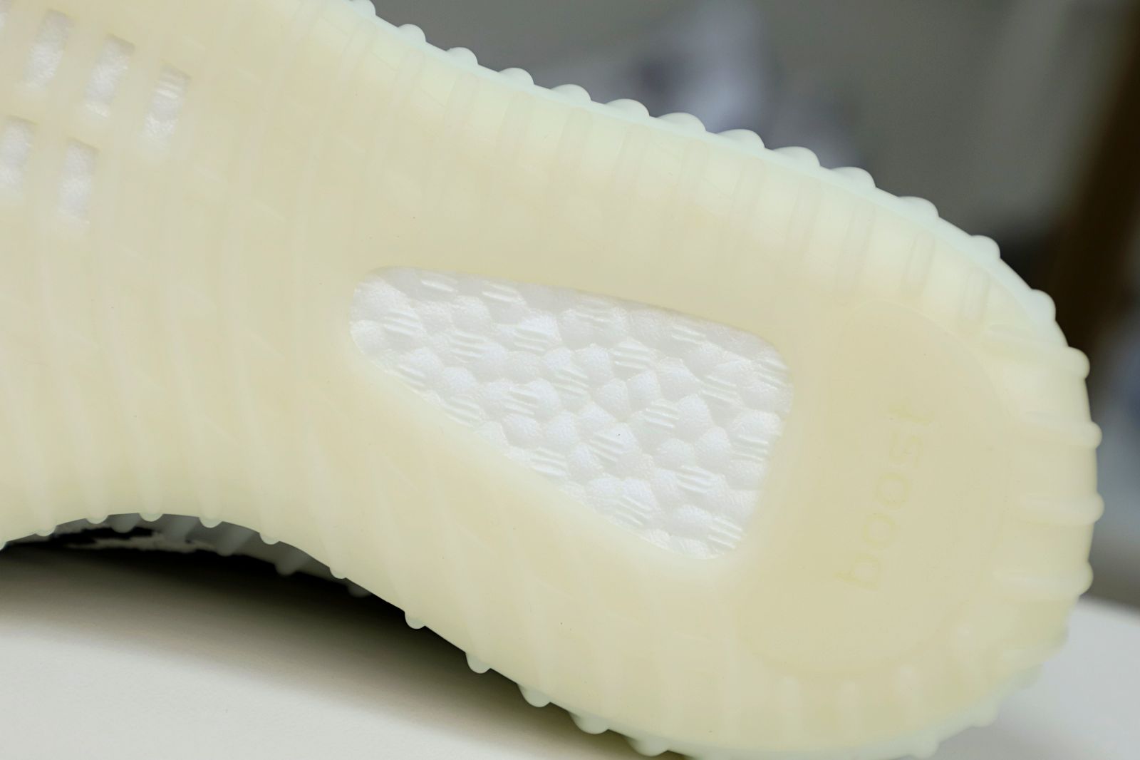 YEEZY BOOST 350 V2 'ZEBRA' - finekick.vip