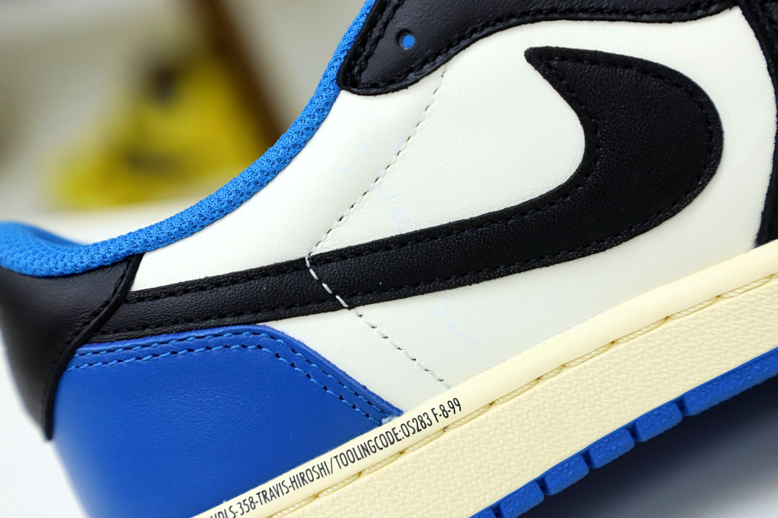 FRAGMENT DESIGN X TRAVIS SCOTT X AIR JORDAN 1 LOW - finekick.vip