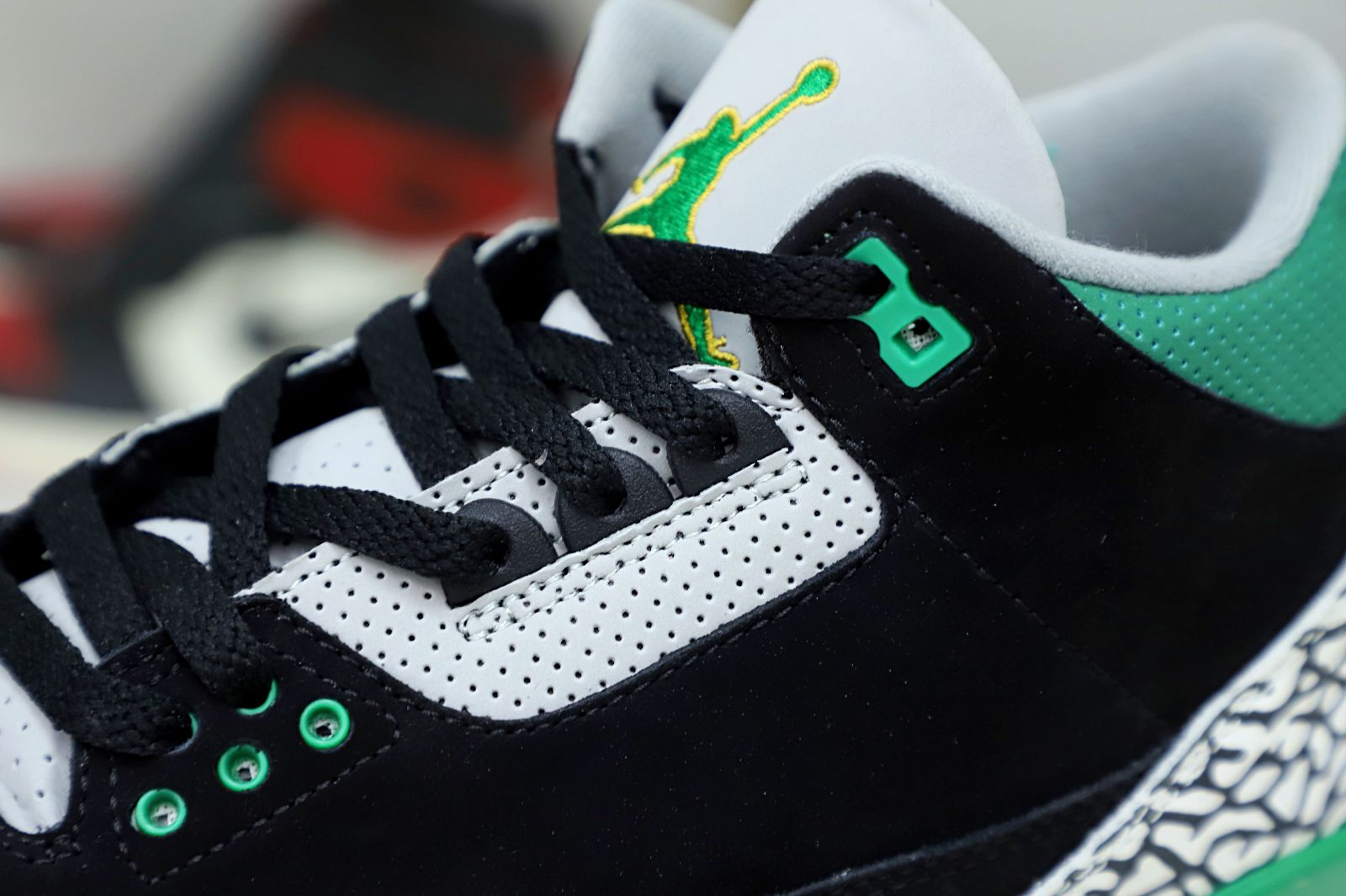 AIR JORDAN 3 PINE GREEN - finekick.vip