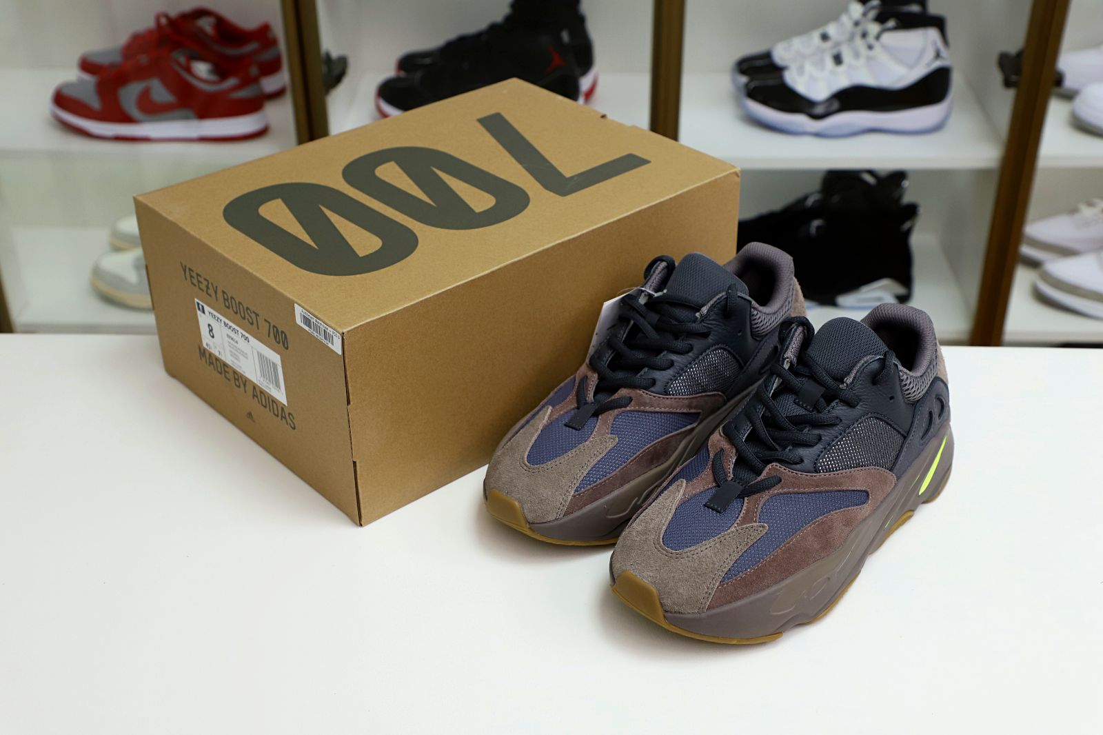 YEEZY BOOST 700 'MAUVE' - finekick.vip