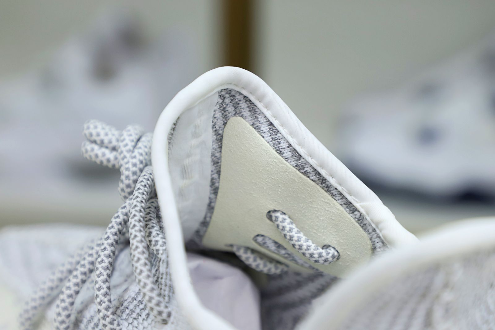 YEEZY BOOST 350 V2 'STATIC REFLECTIVE' - finekick.vip
