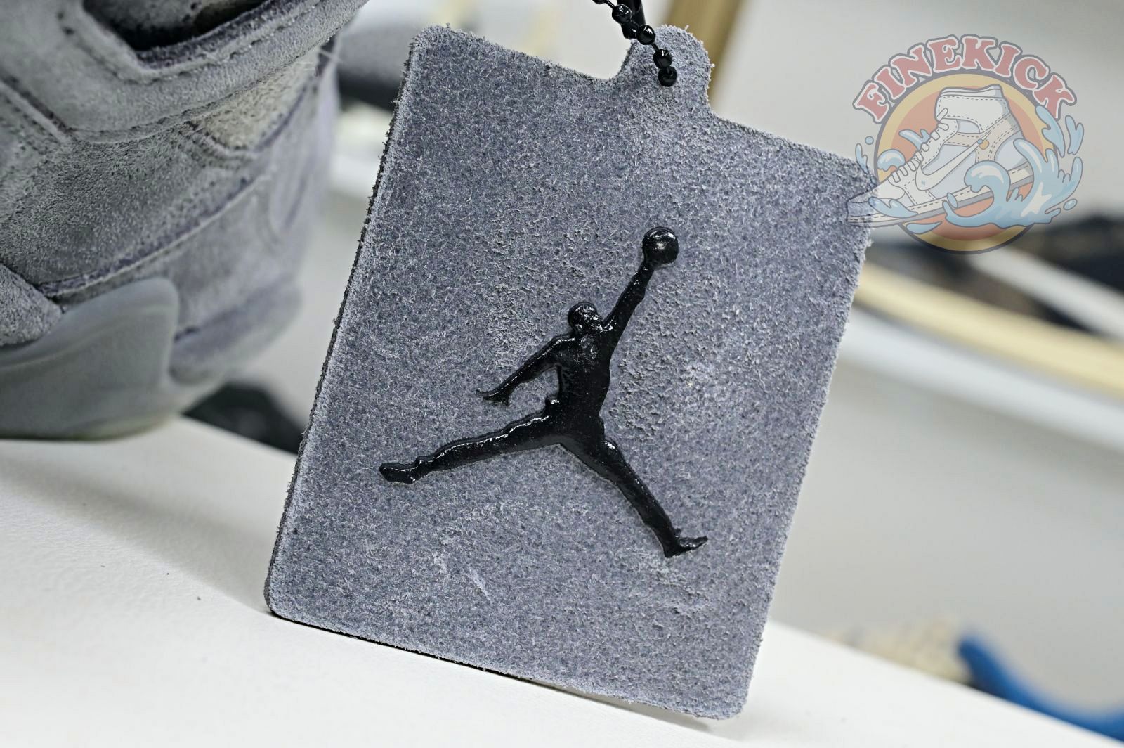 Air Jordan 4 retro kaws - finekick.vip